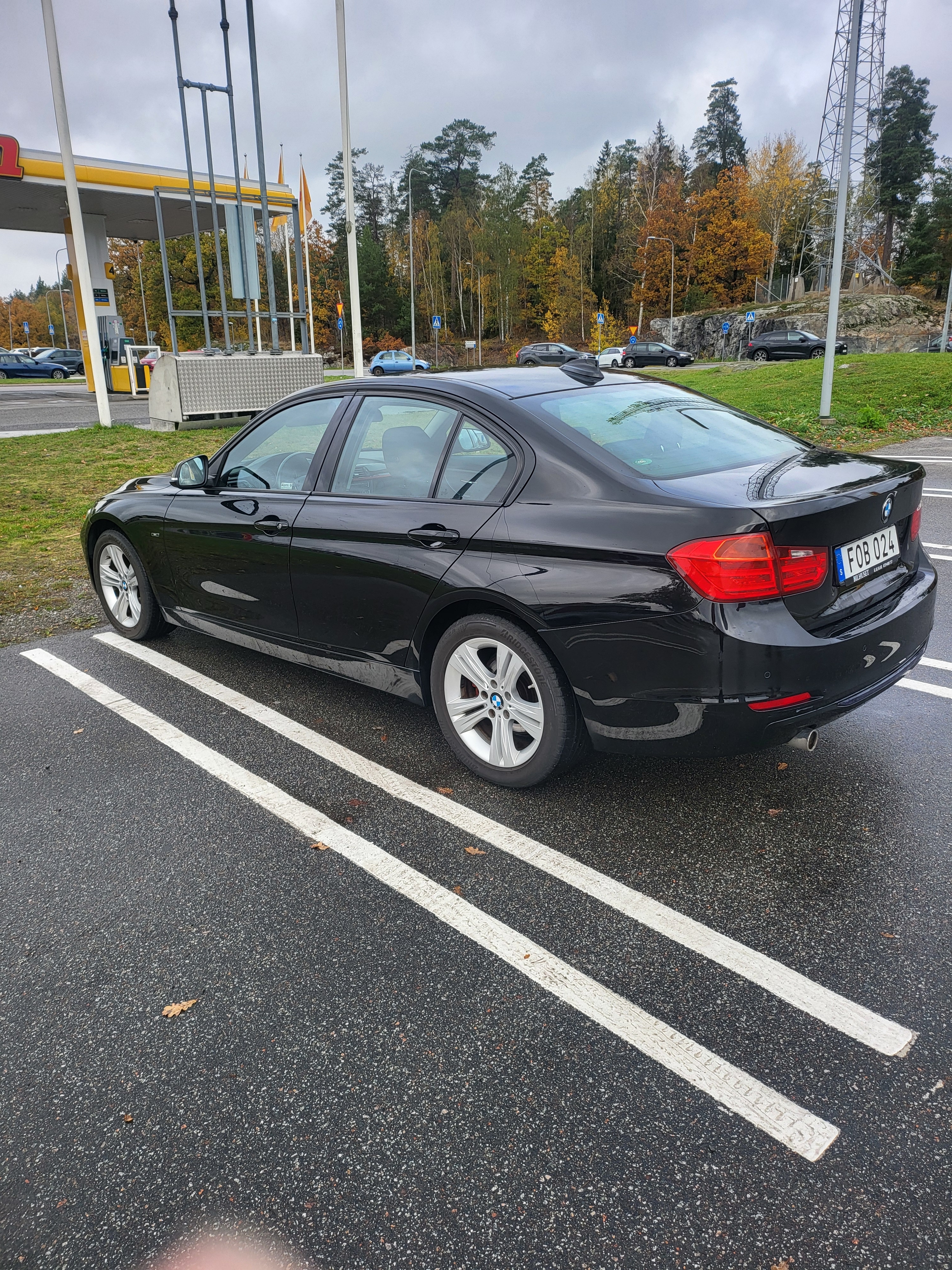 BMW 318d 2015, bild 5/8