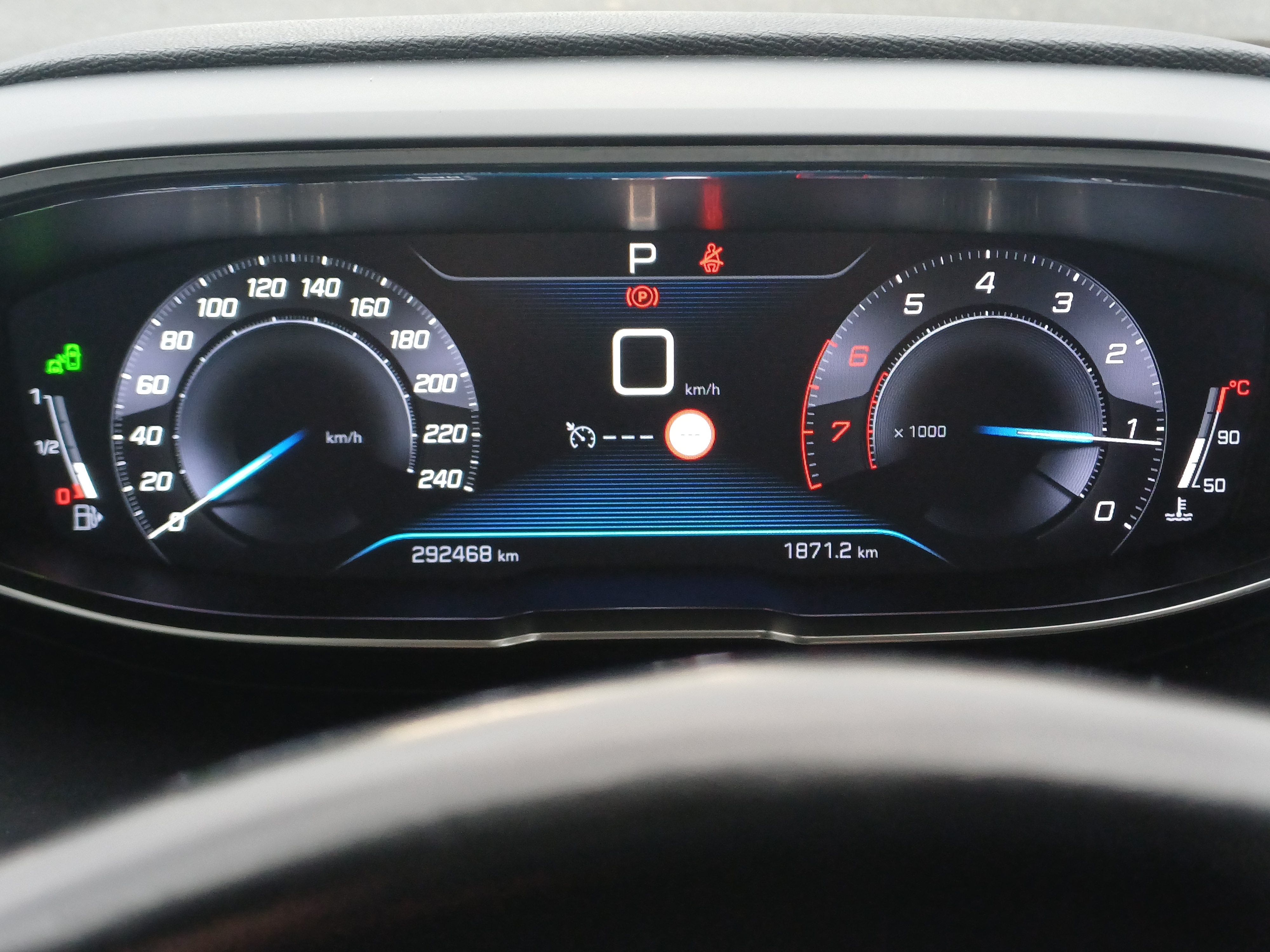 Peugeot 3008 1.2 PureTech 130 2018, bild 5/10