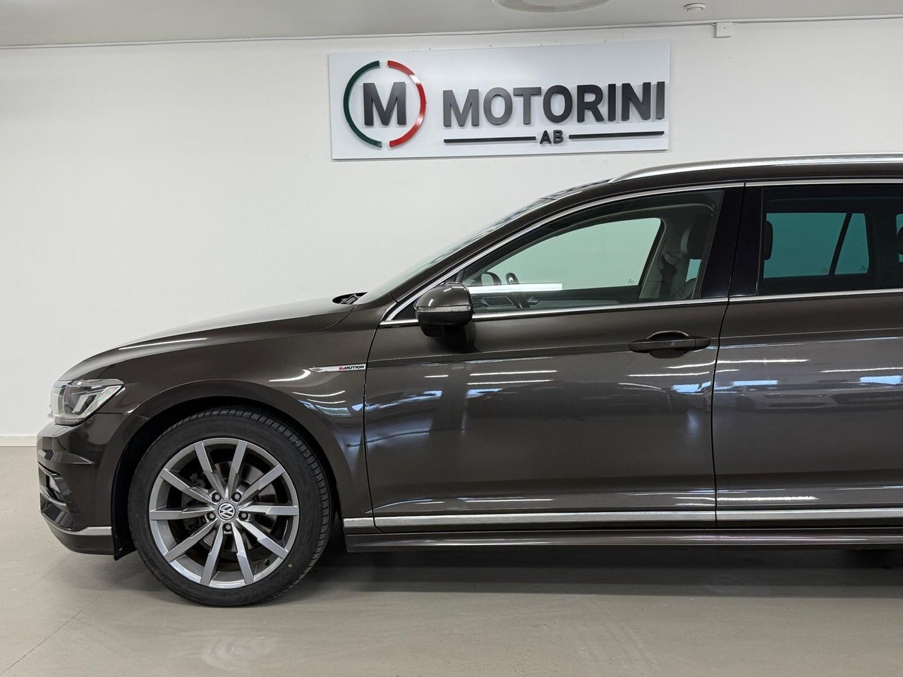 Volkswagen Passat 2.0 TDI SCR R-Line 2016, bild 7/10