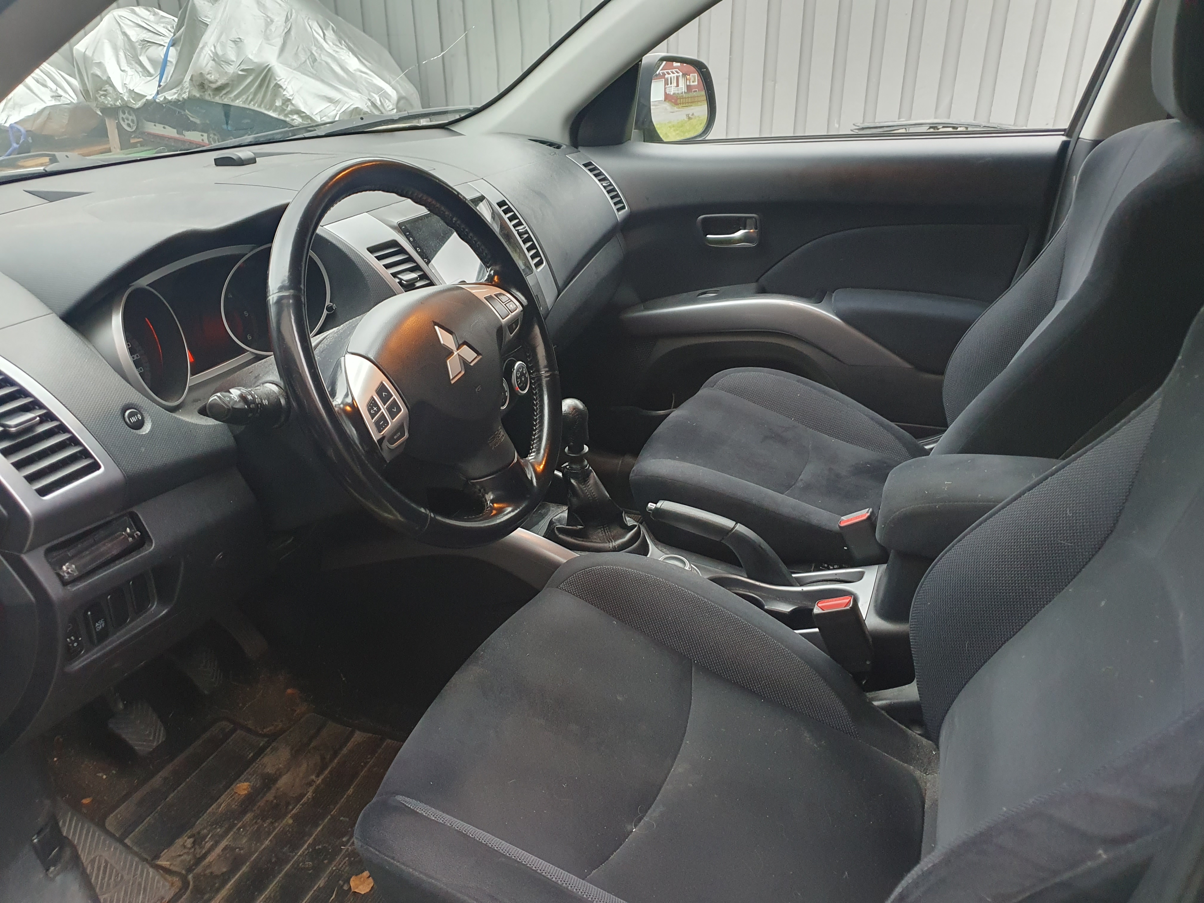 Mitsubishi Outlander 2007, kuva 5/6