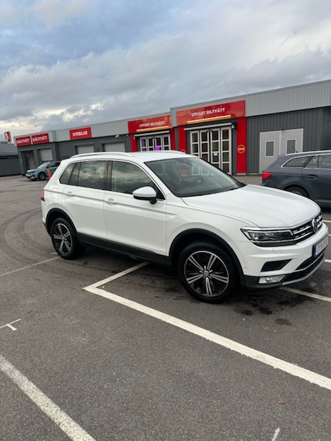 Volkswagen Tiguan 2.0 TDI SCR Highline 2017, photo 2/8