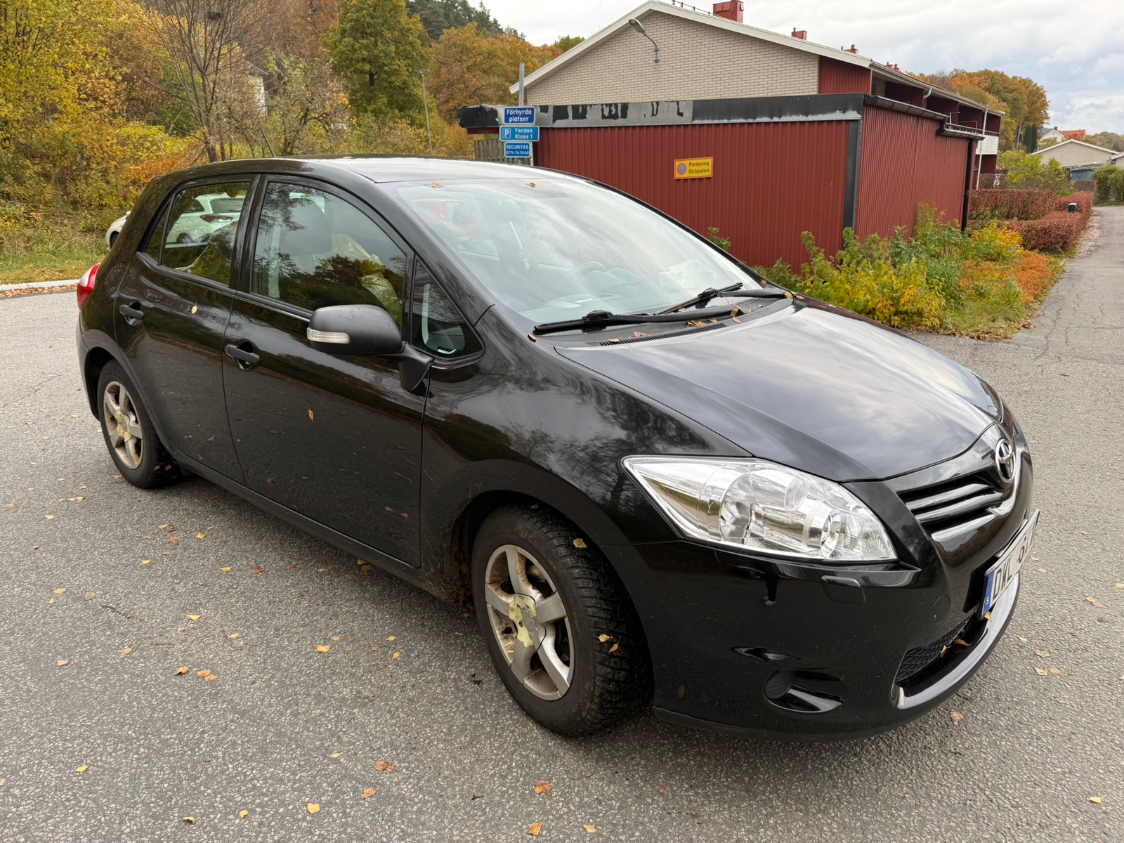 Toyota Auris 1.6 2010, photo 2/6
