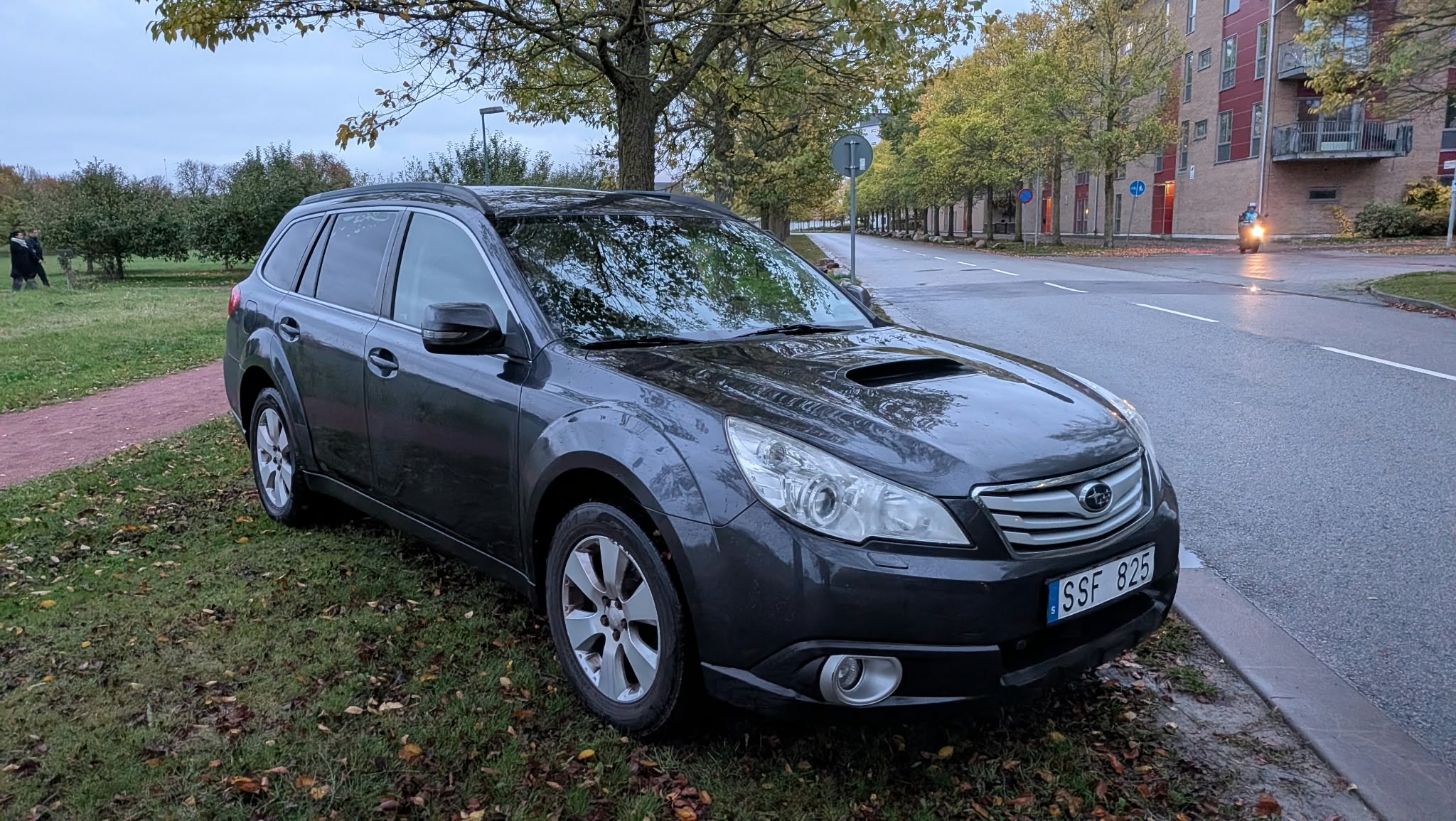 Subaru Outback 2.0D 2010, bild 2/5