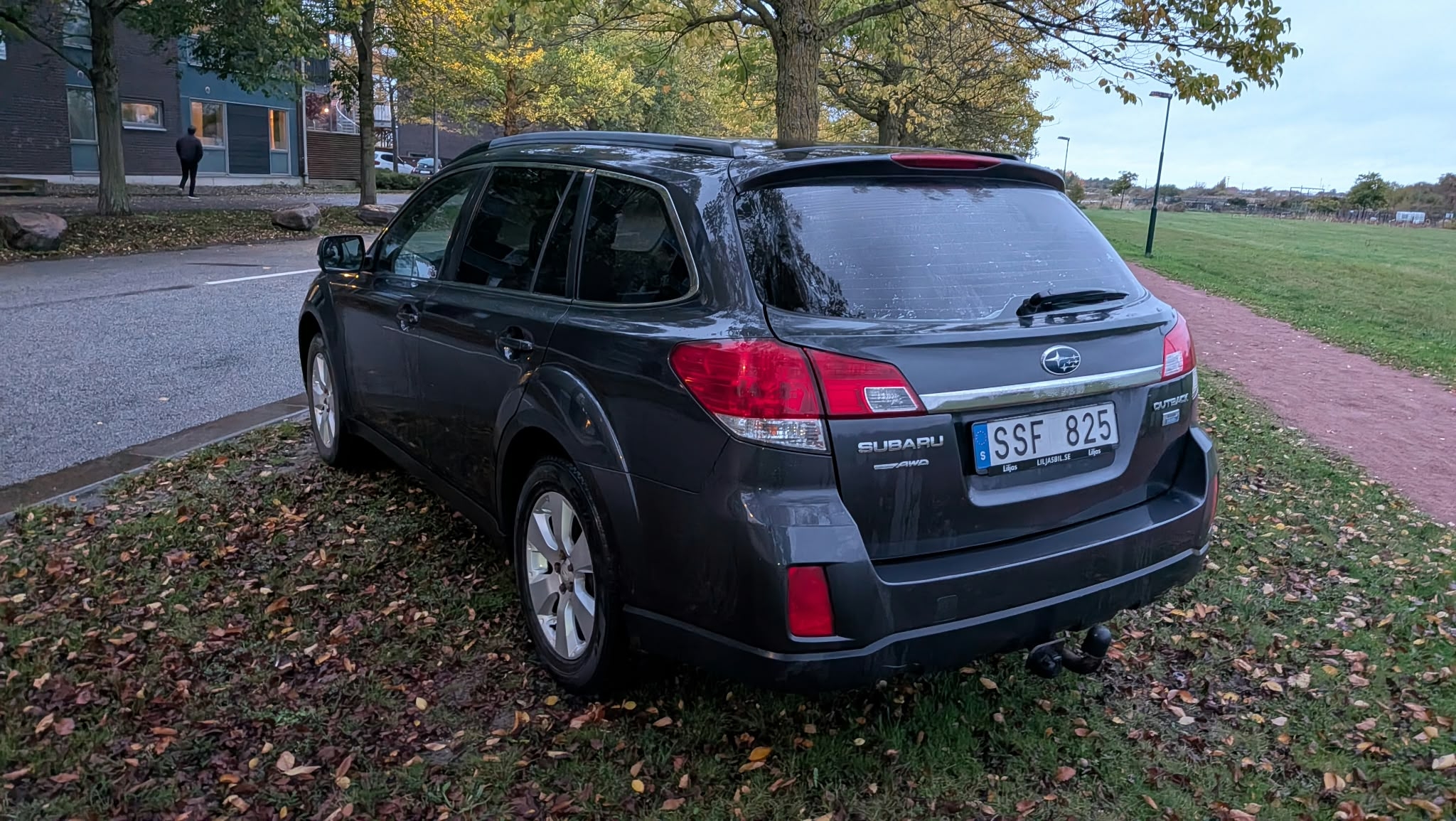 Subaru Outback 2.0D 2010, bild 4/5