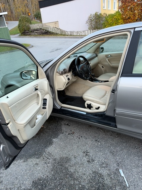 Mercedes-Benz C 200 Kompressor 2005, kuva 5/8