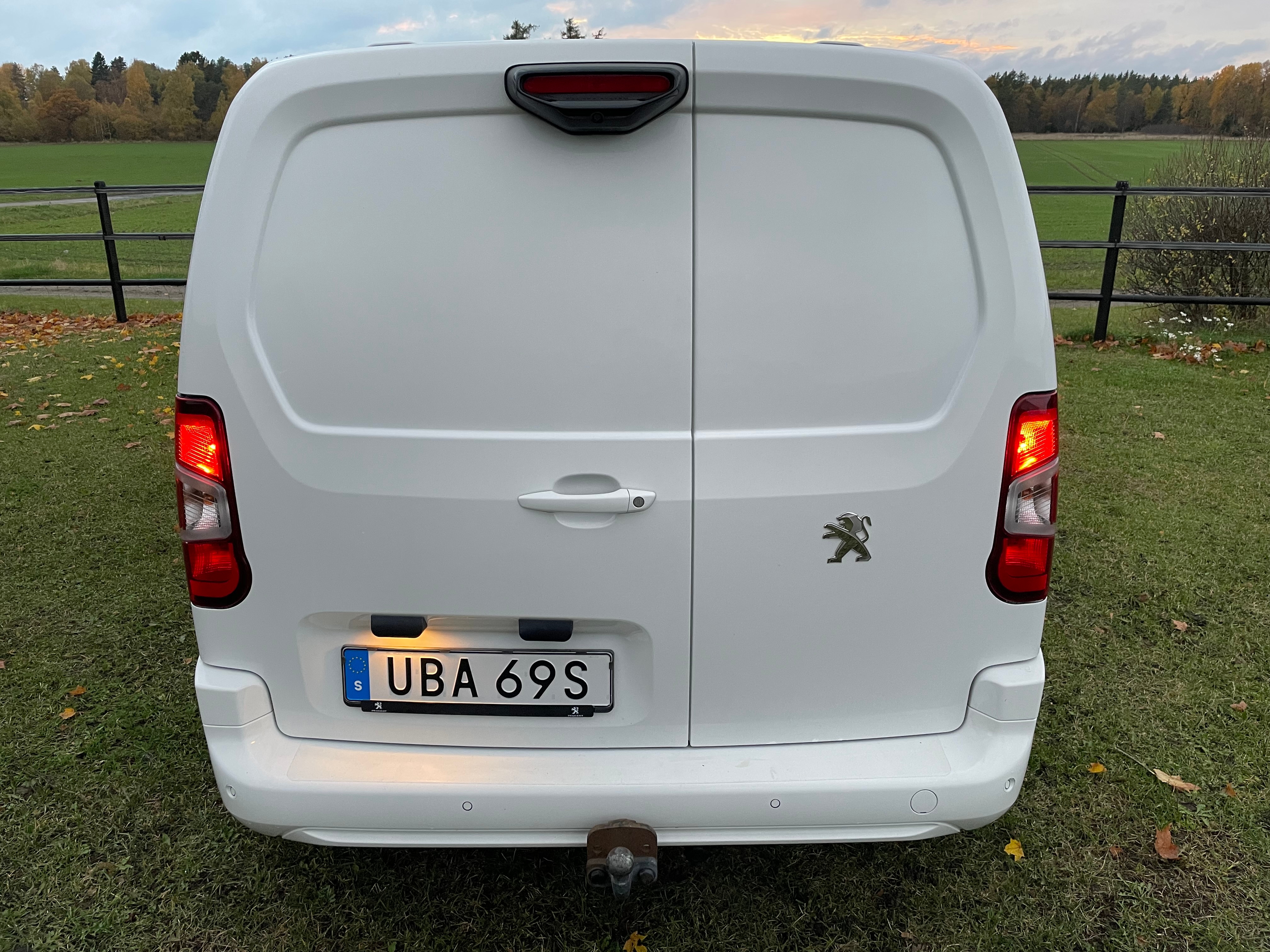 Peugeot Partner 1.5 BlueHDi 130 2019, bild 3/9