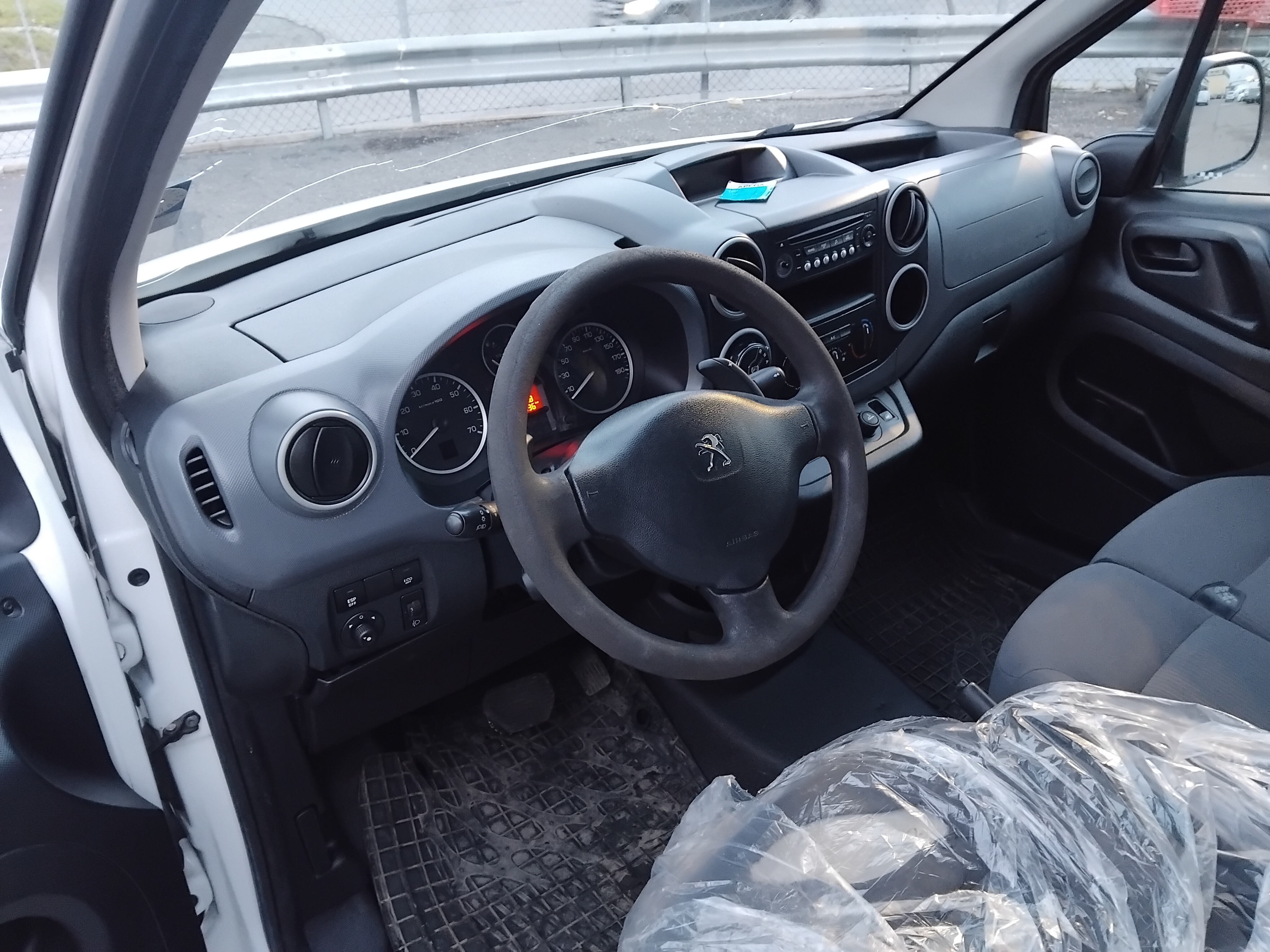 Peugeot Partner e-HDi FAP 90 2012, kuva 6/7