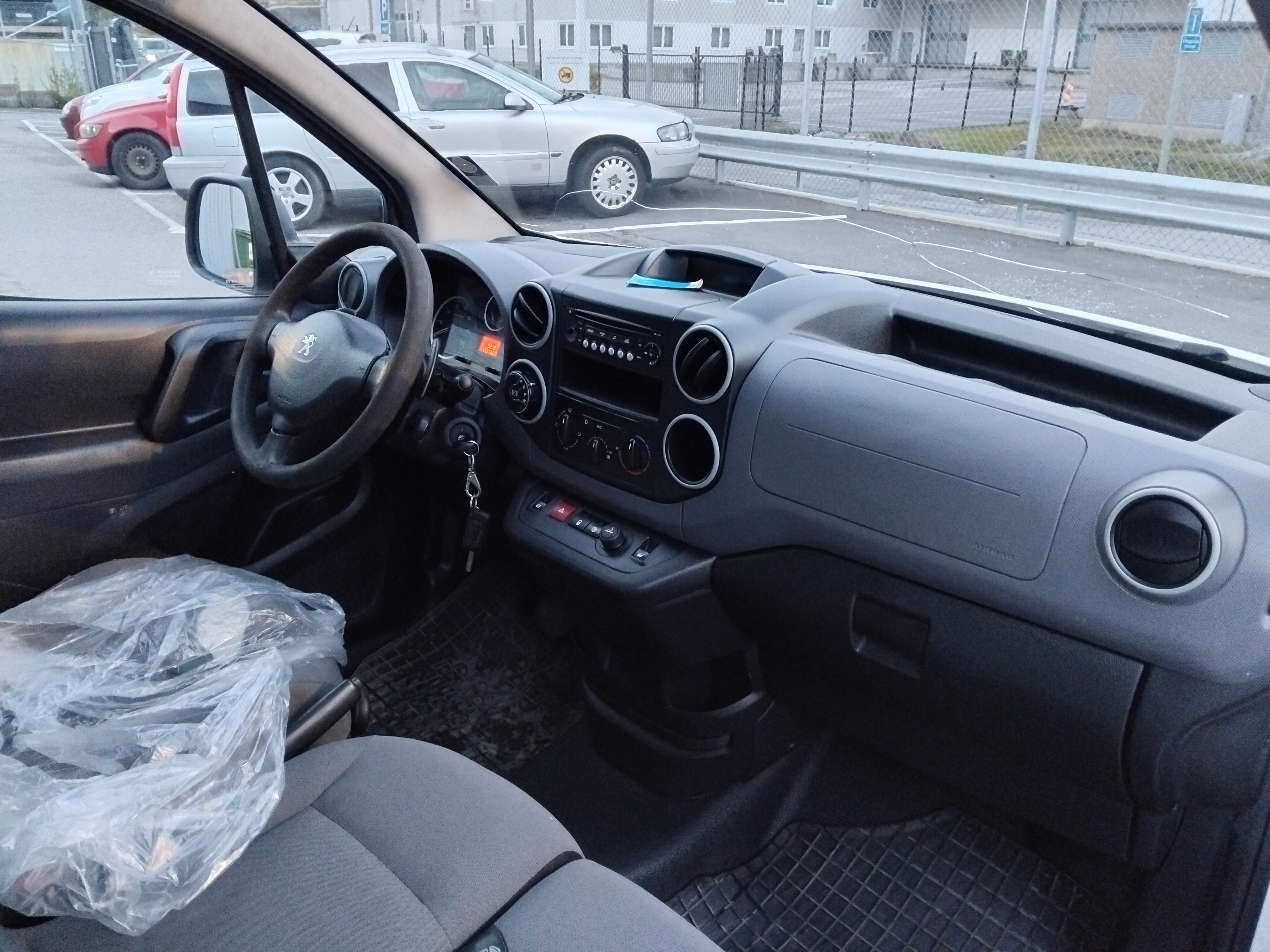 Peugeot Partner e-HDi FAP 90 2012, kuva 5/7