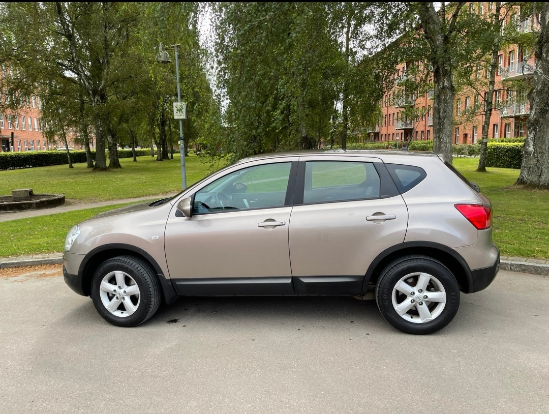 Nissan Qashqai 1.5 dCi 2008, bild 2/9