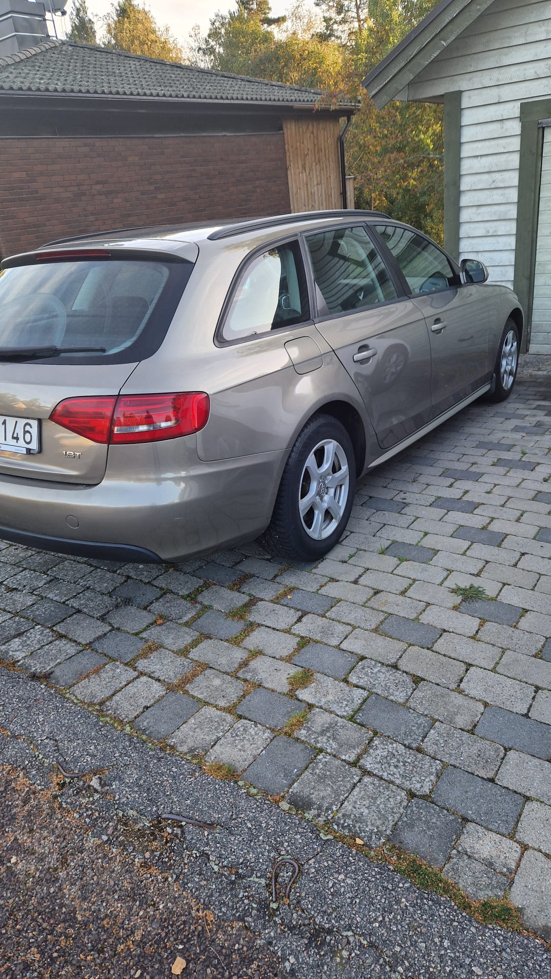 Audi A4 1.8 TFSI 2009, bild 2/6
