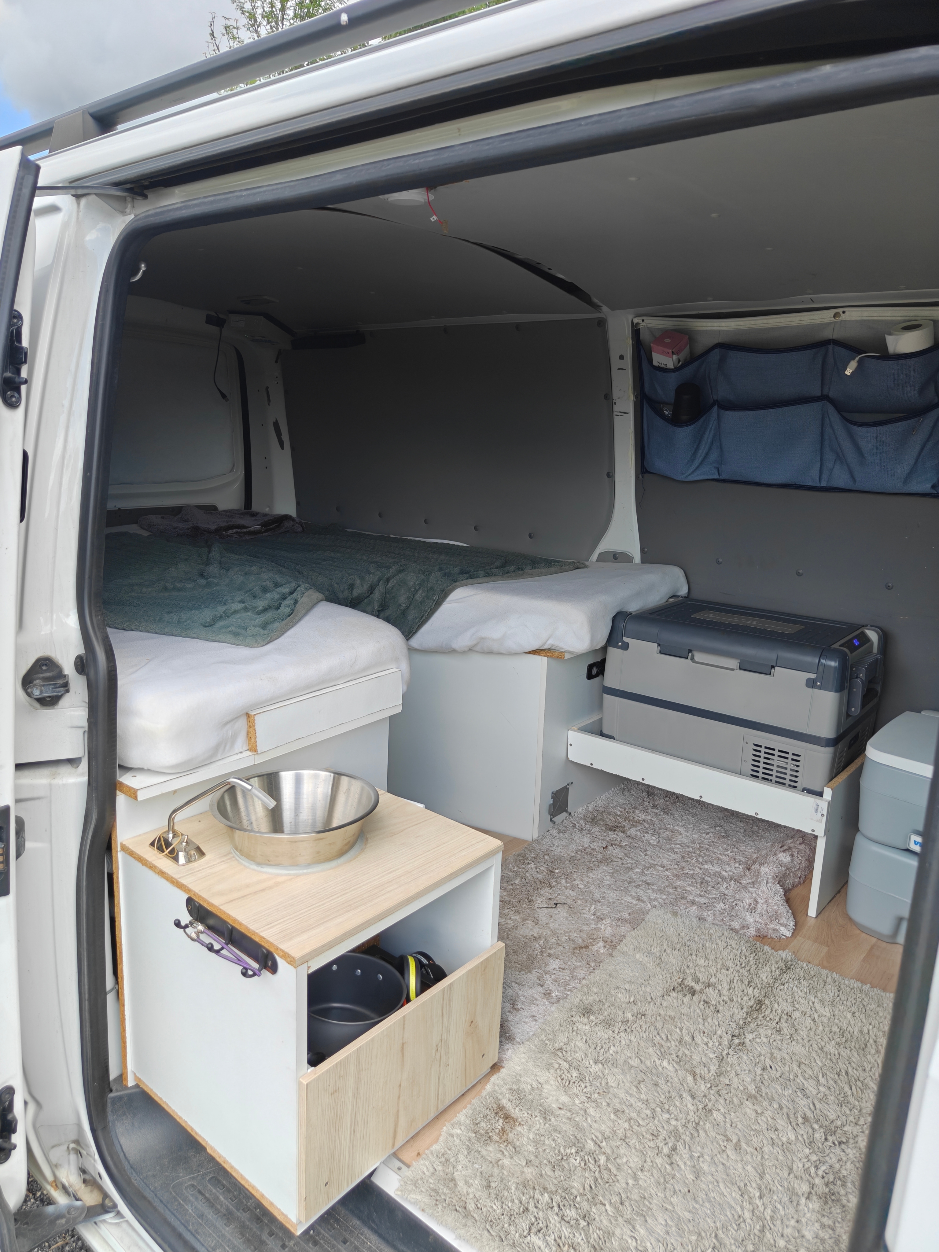 Volkswagen Transporter 2.0 TDI 2015, bild 2/5
