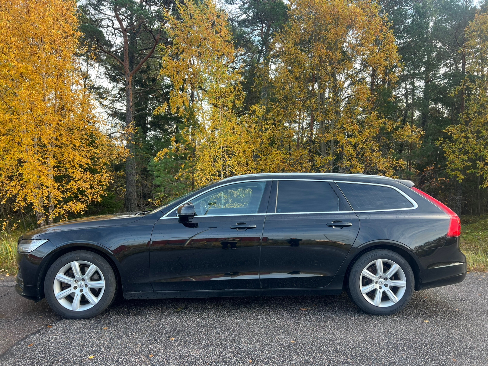 Volvo V90 D4