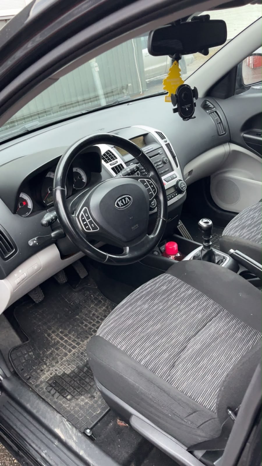 Kia Ceed 1.6 CRDi 90 2009, bild 6/7
