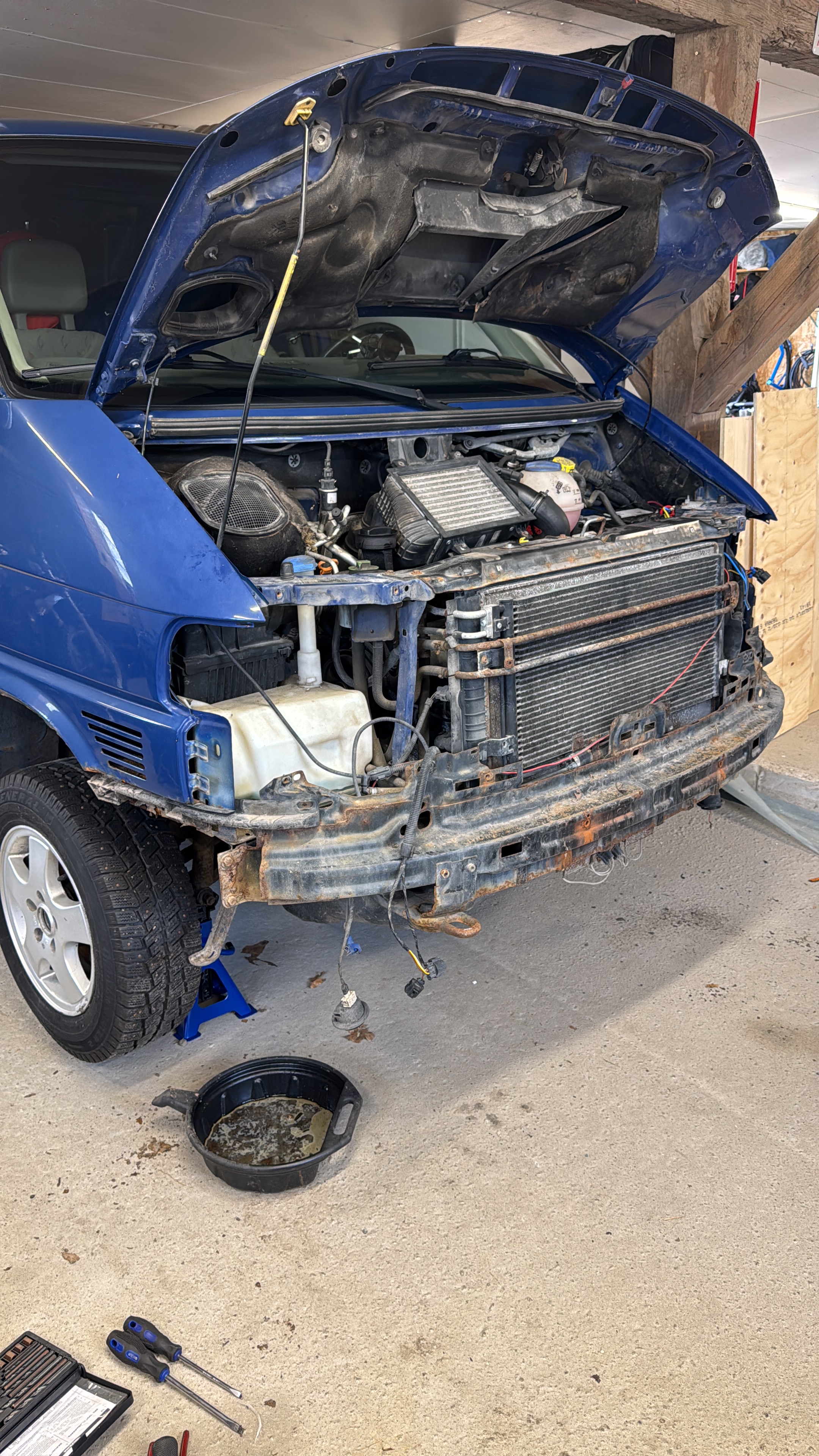 Volkswagen Transporter 2.5 TDI 2003, kuva 9/10