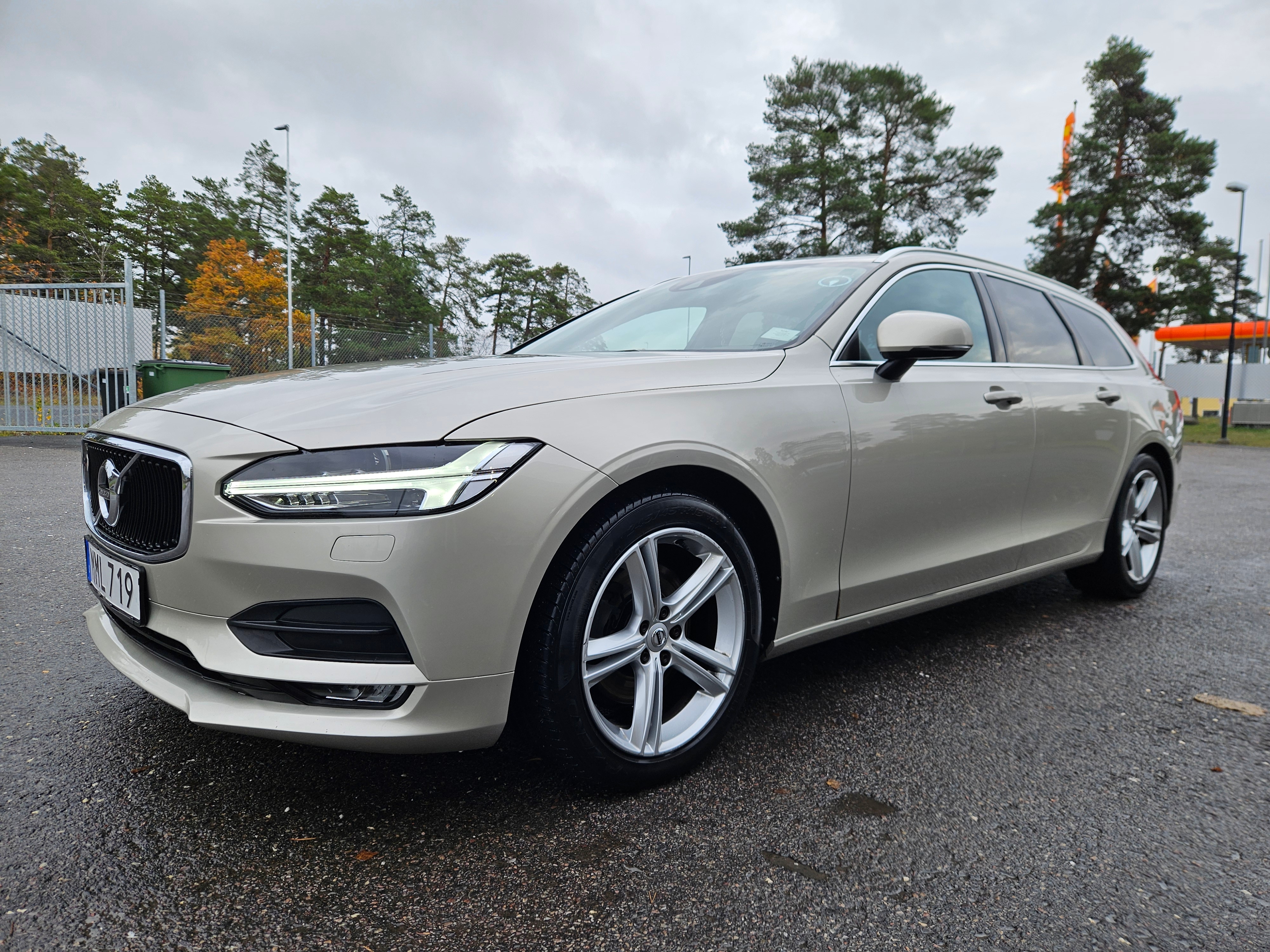 Volvo V90 D4 2017, bild 3/5