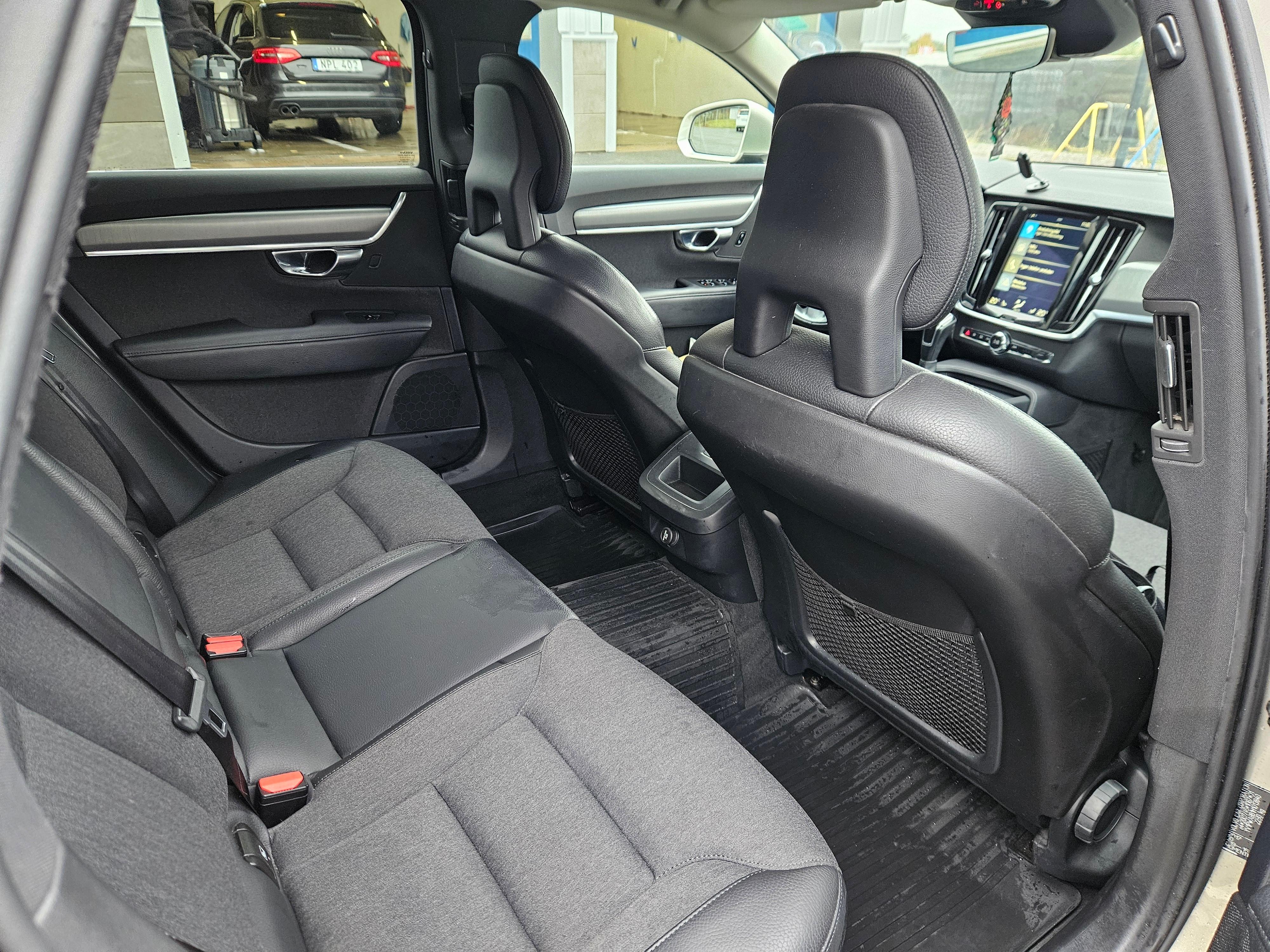 Volvo V90 D4 2017, bild 2/5