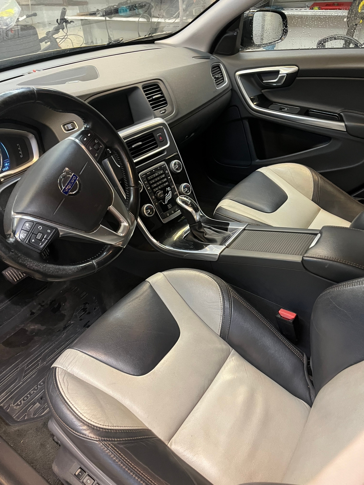 Volvo V60 Cross Country D4 2016, bild 2/10