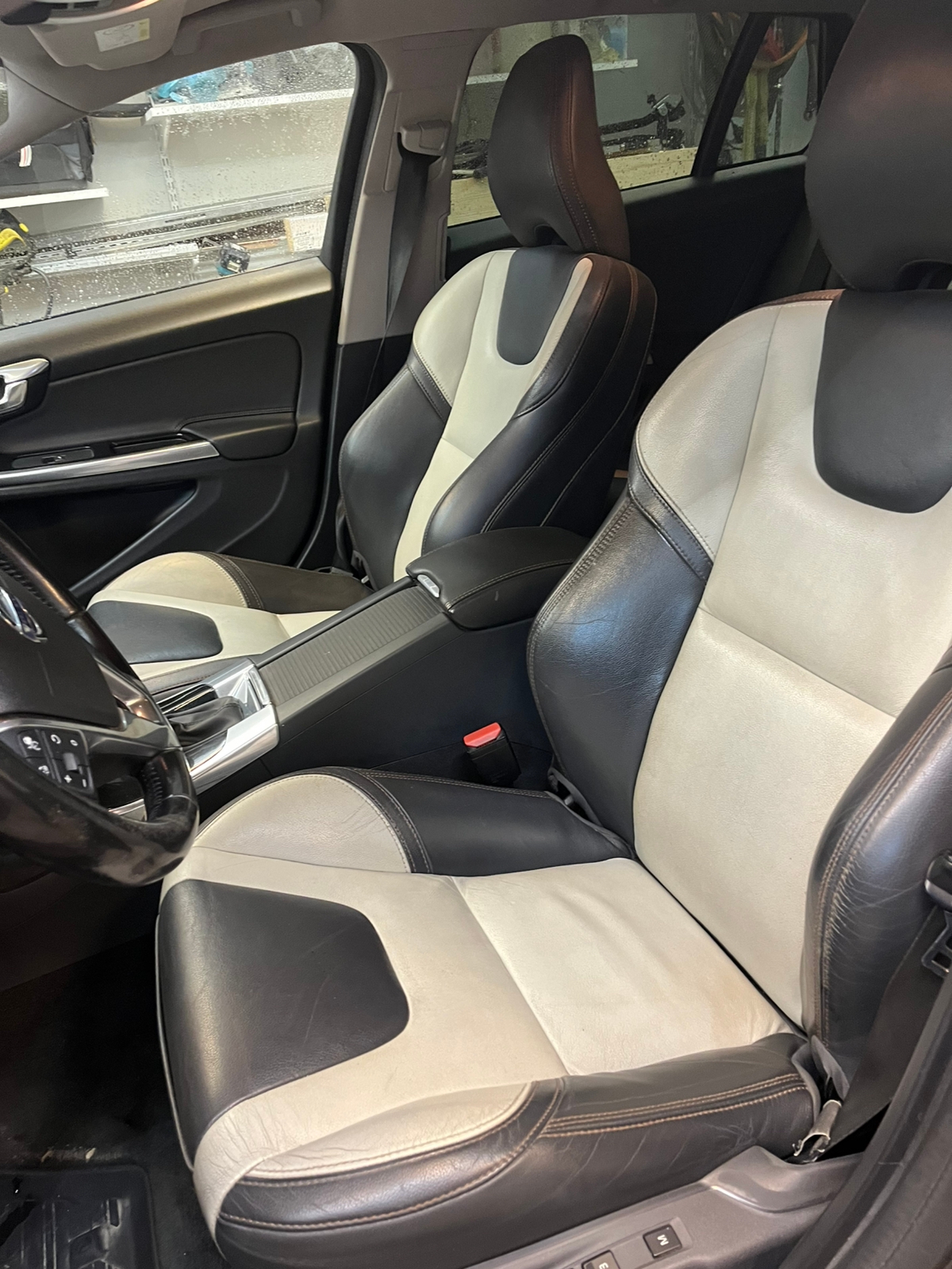 Volvo V60 Cross Country D4