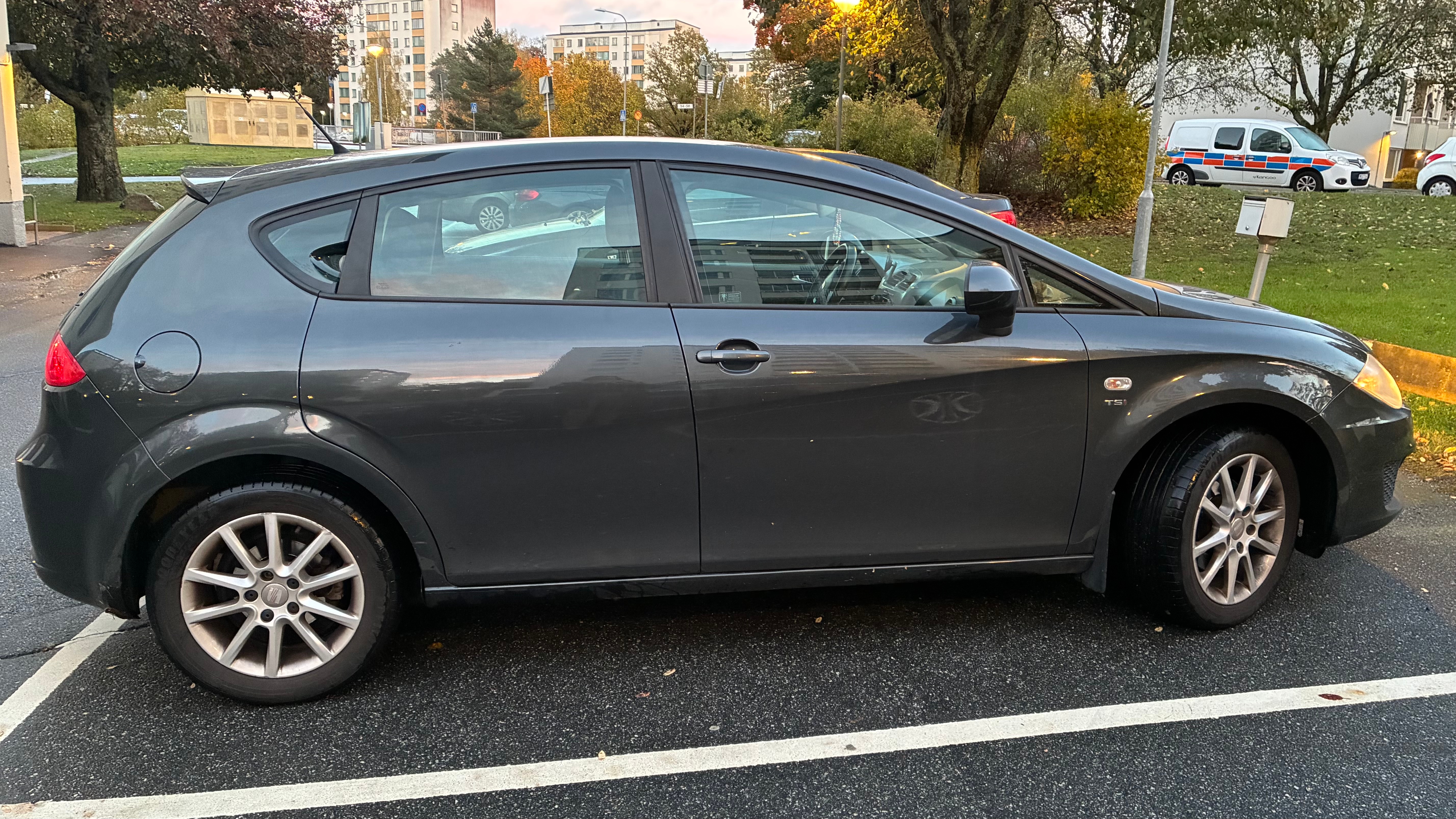 Seat Leon 1.2 TSI 2011, bild 3/10