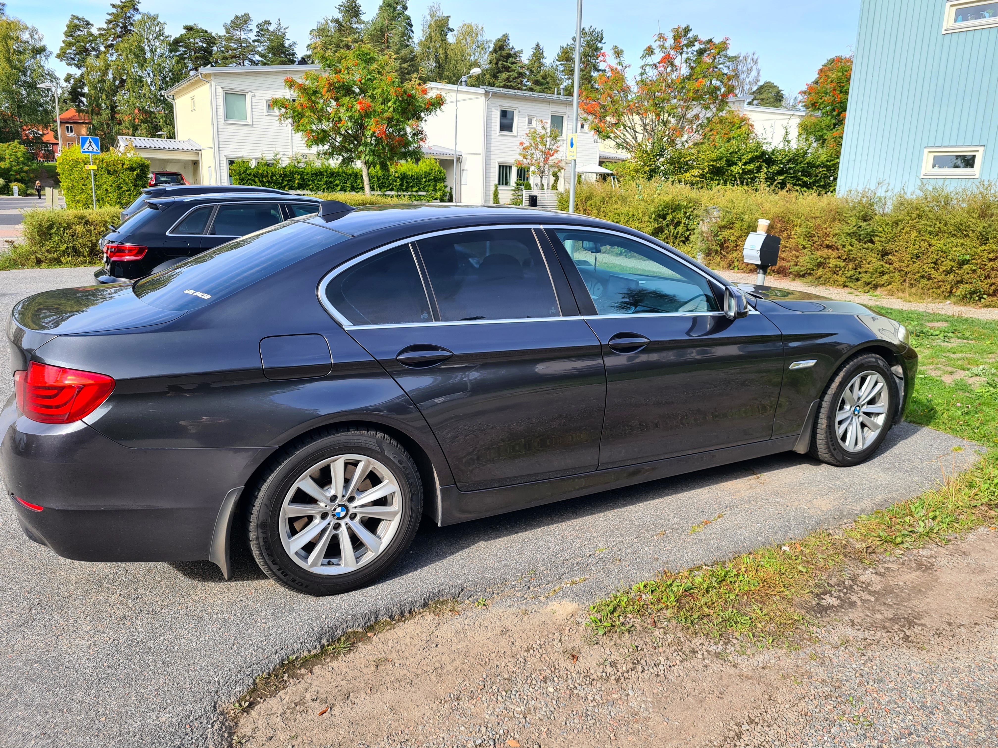 BMW 520d 2011, bild 2/6