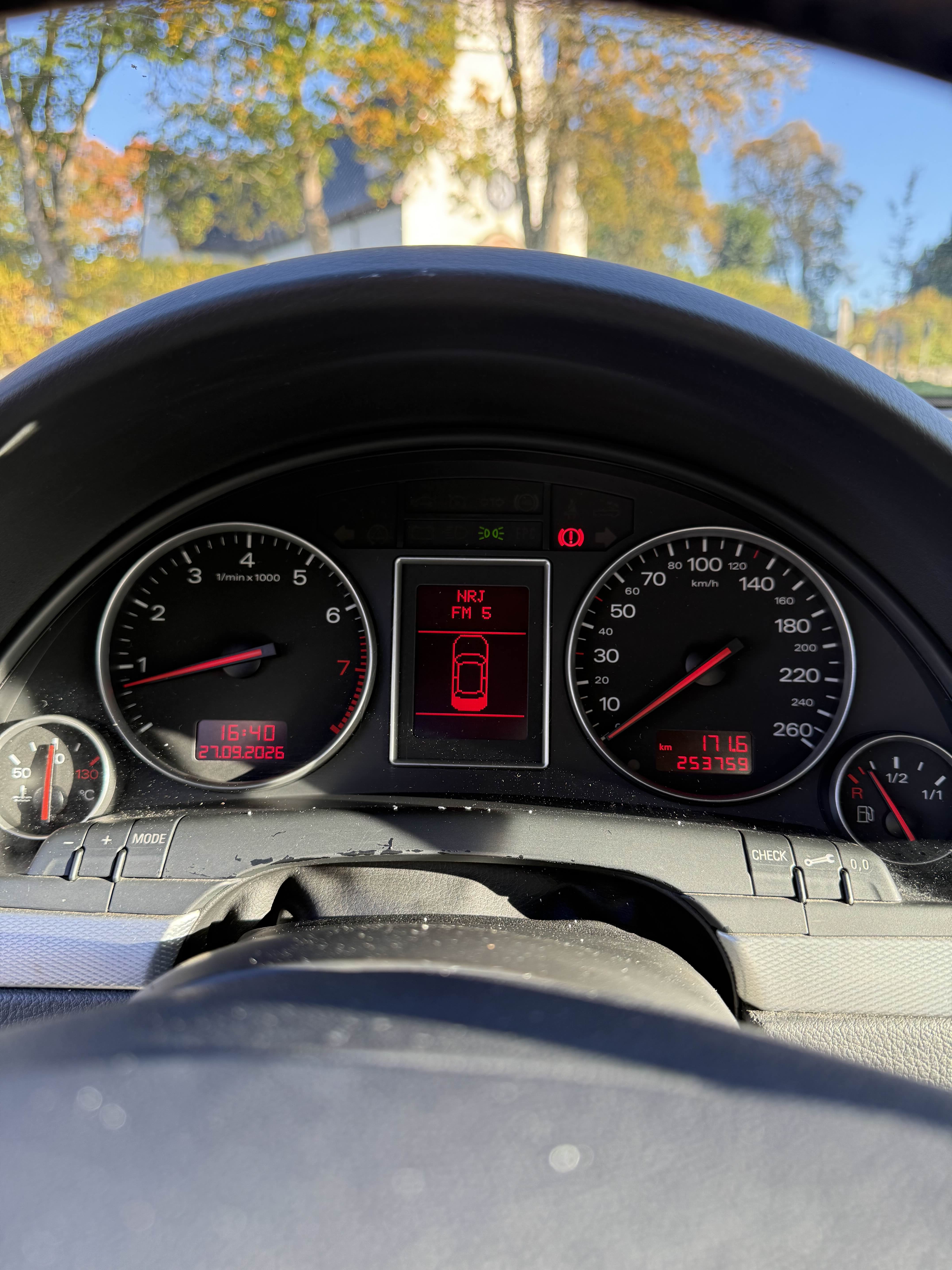 Audi A4 2.4 2004, bild 7/10