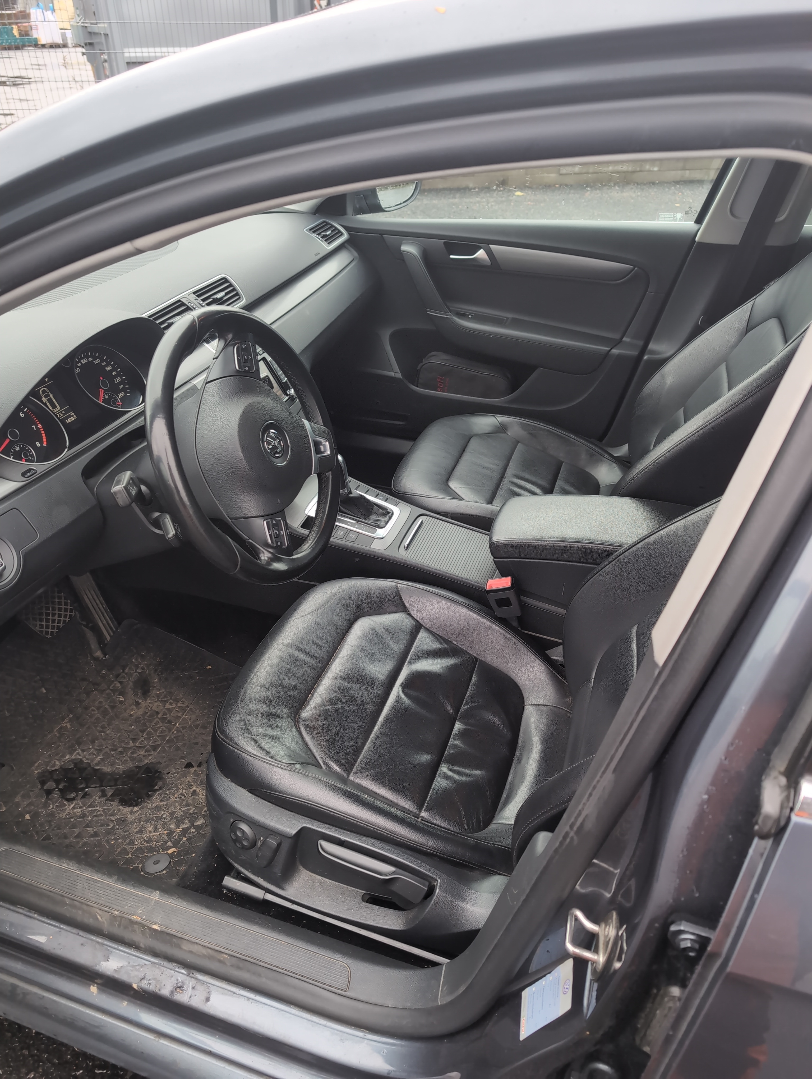 Volkswagen Passat 1.4 TSI EcoFuel 2013, kuva 10/10