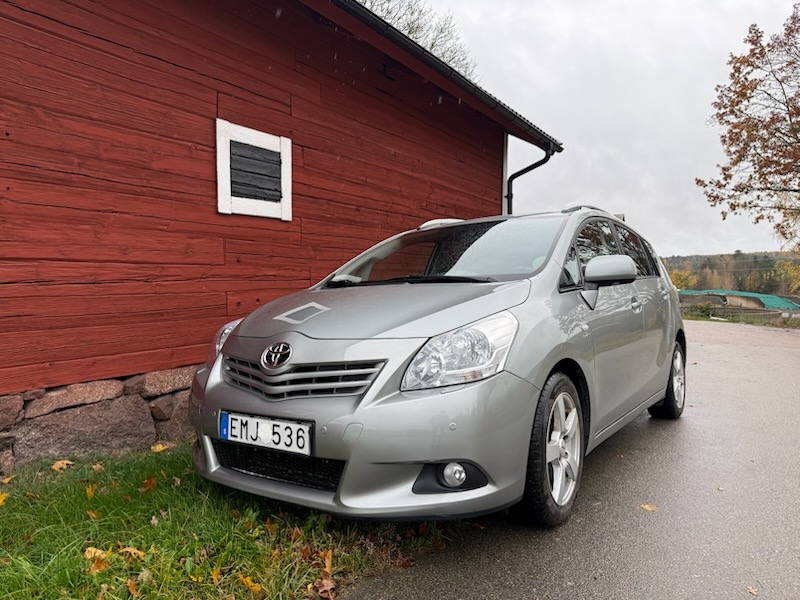 Toyota Verso 2.2 D-4D 2012, bild 3/5