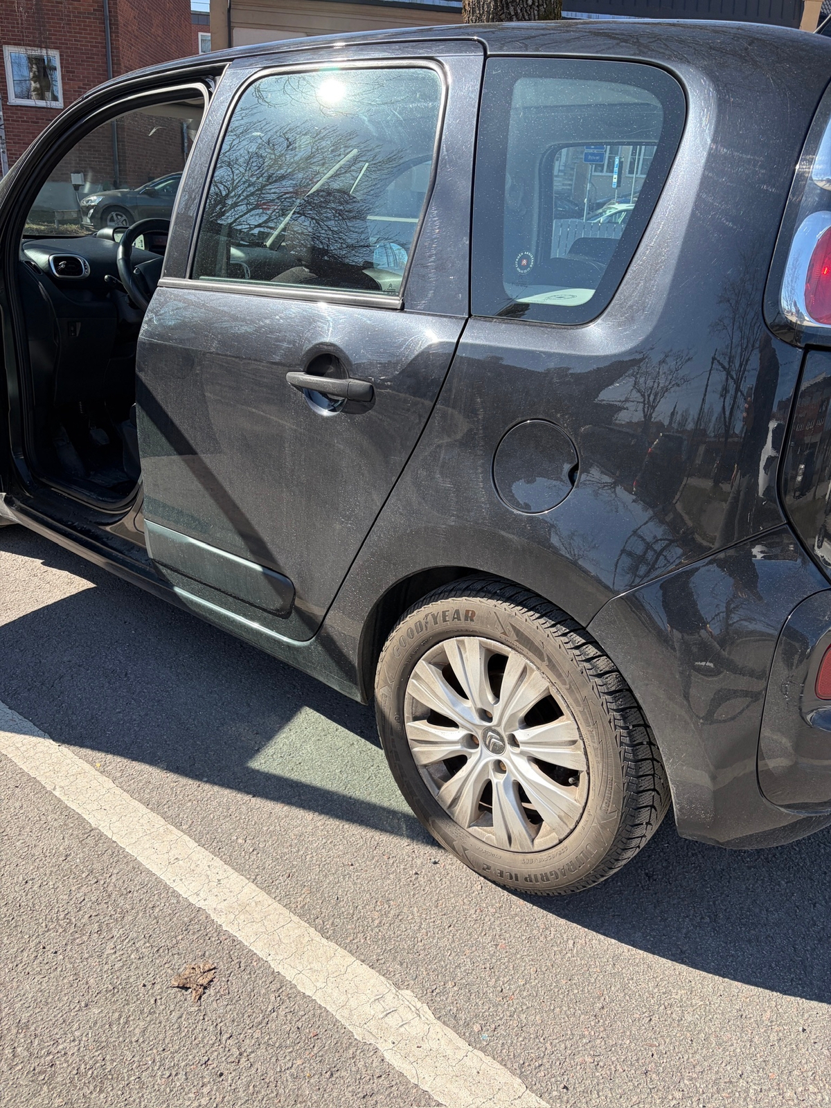 Citroen C3 Picasso 2009, photo 3/5