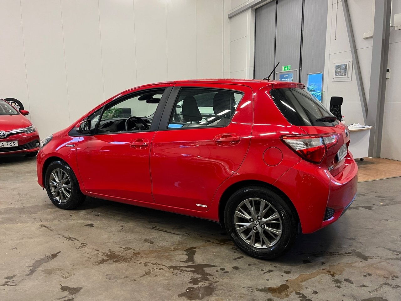 Toyota Yaris 1.5 Hybrid Active 2019, bild 4/10