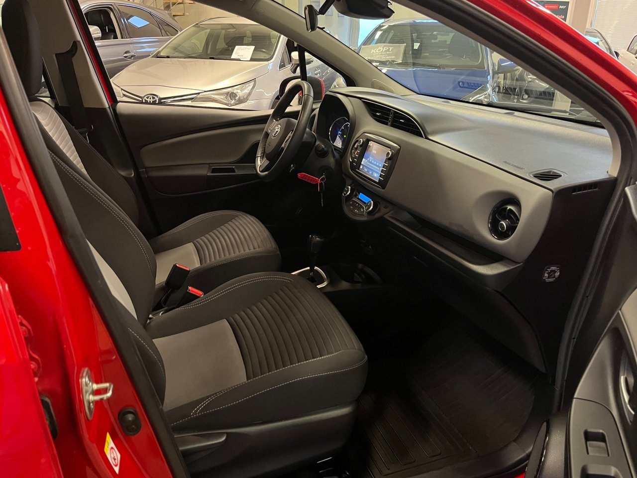 Toyota Yaris 1.5 Hybrid Active 2019, bild 6/10