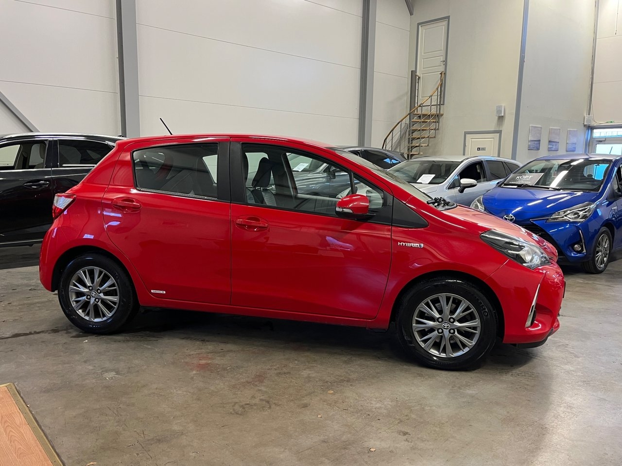 Toyota Yaris 1.5 Hybrid Active 2019, bild 2/10