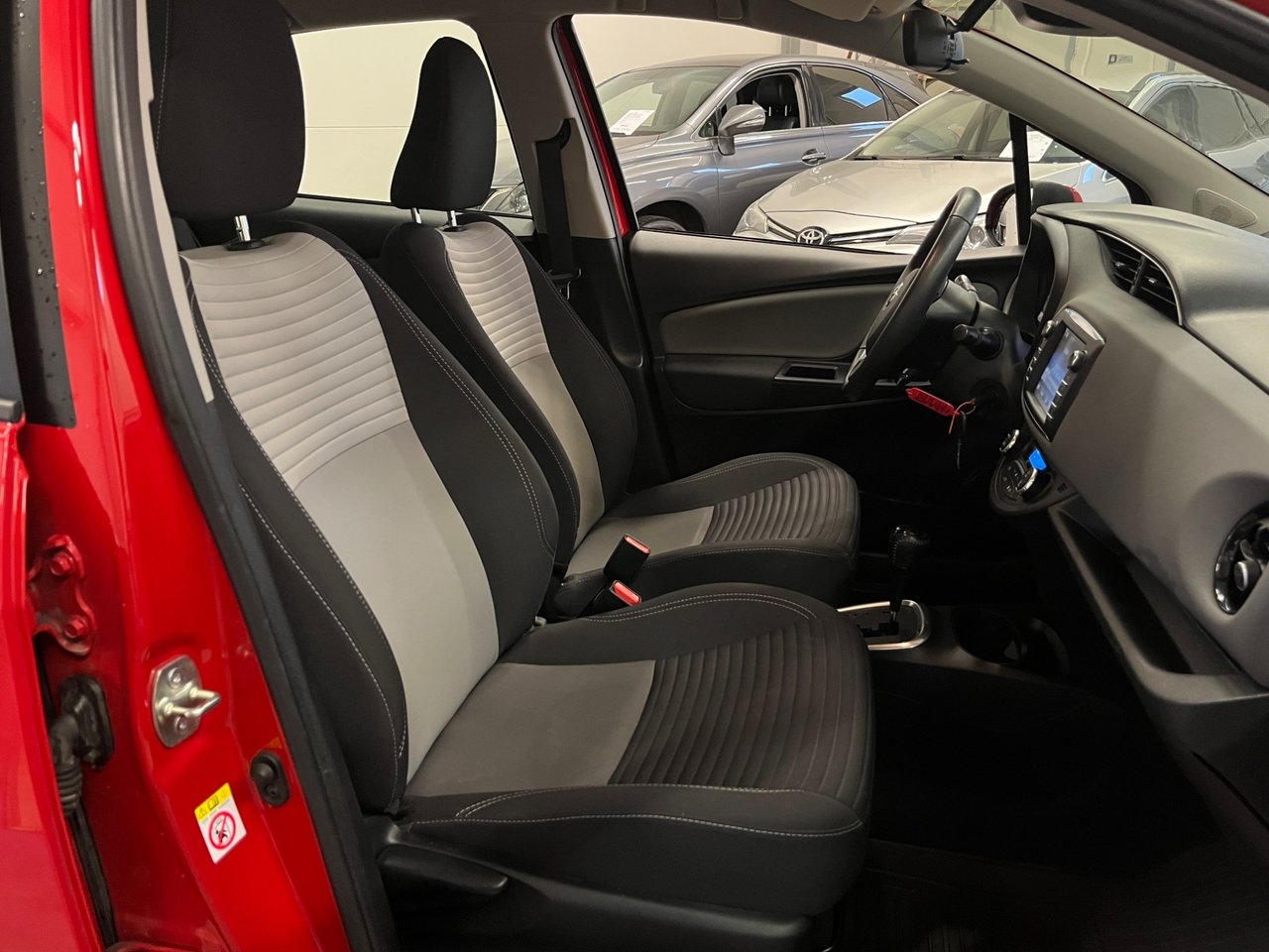 Toyota Yaris 1.5 Hybrid Active 2019, bild 7/10