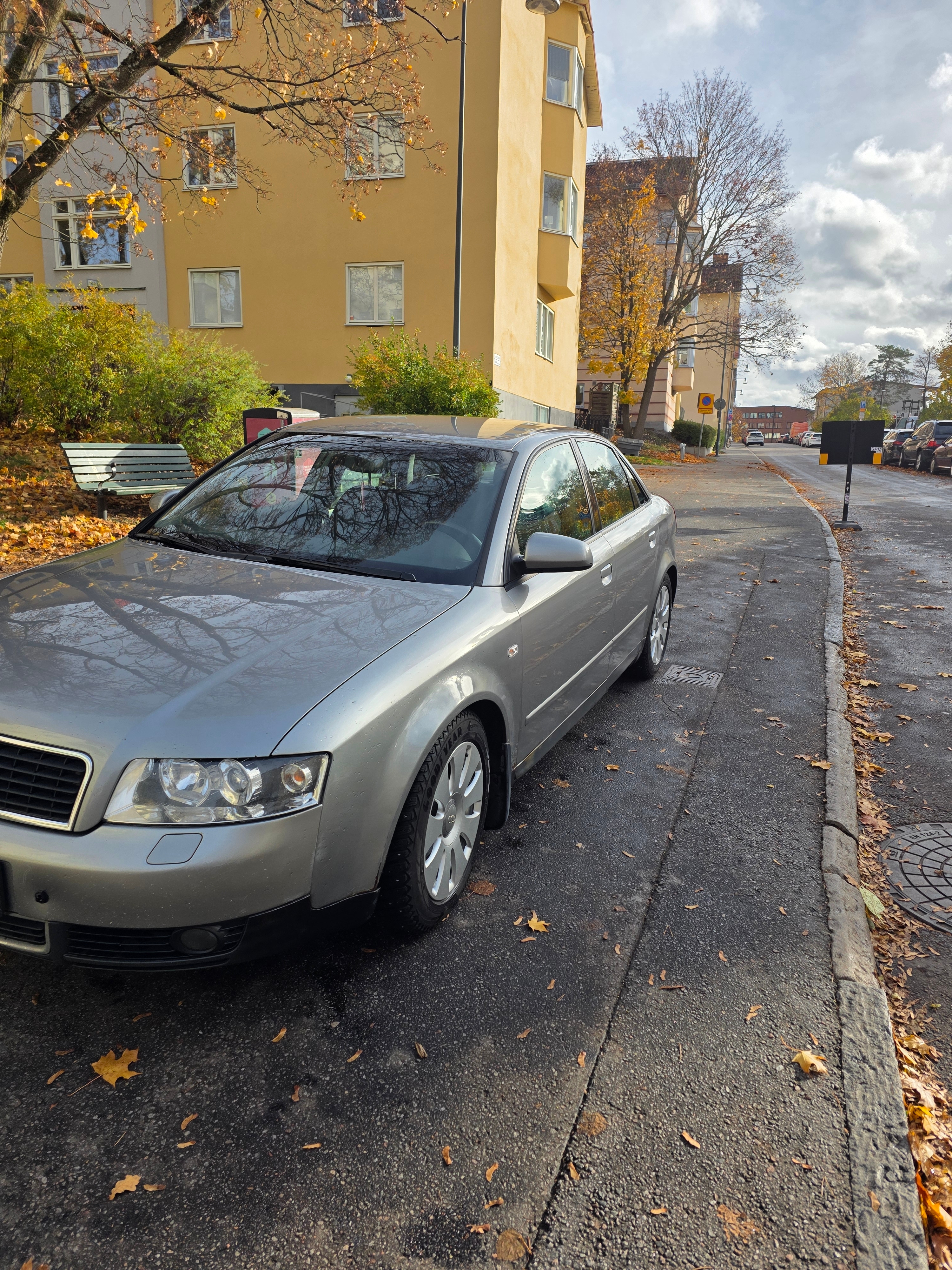 Audi A4 1.8T 2002, bild 2/7