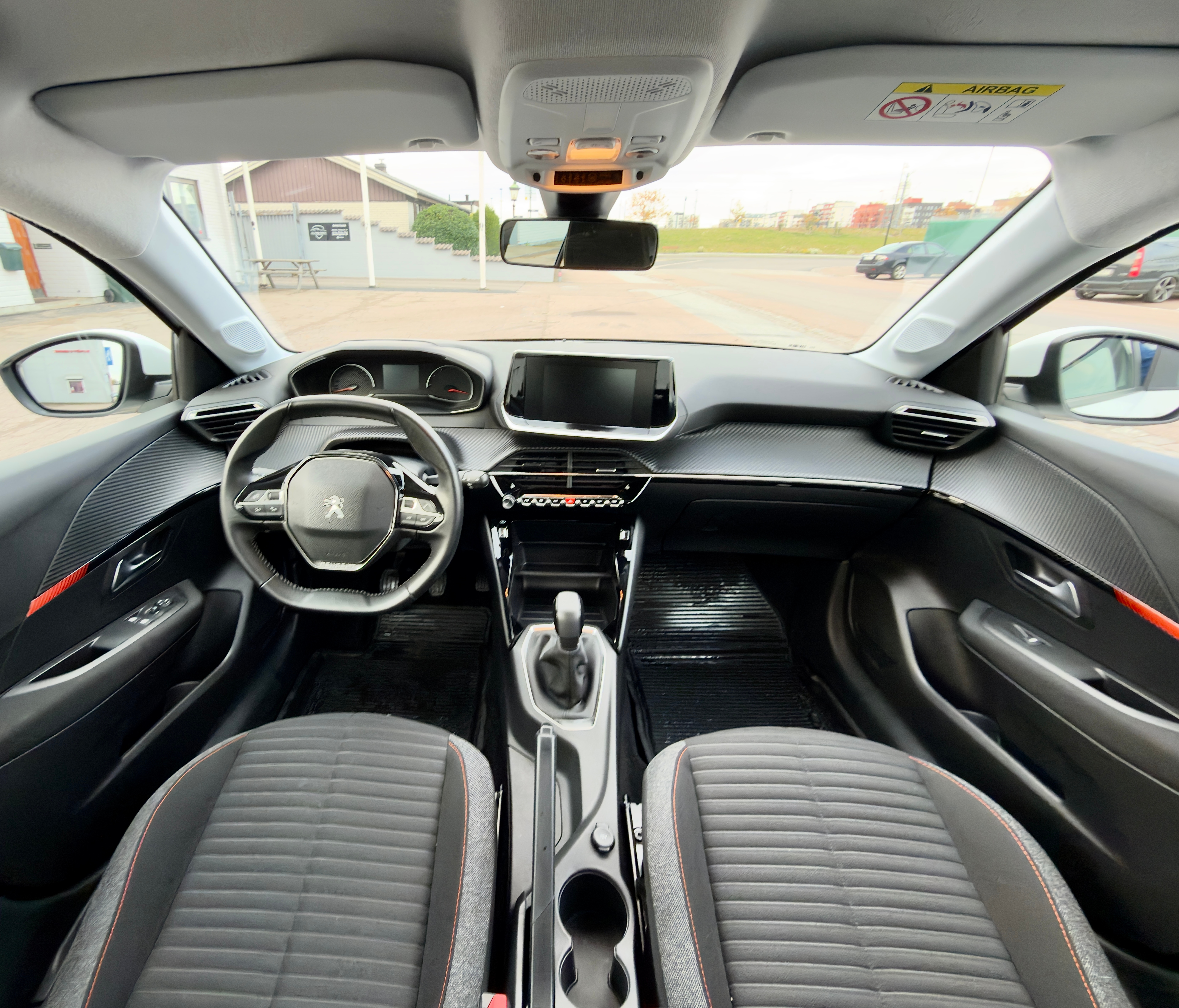 Peugeot 208 1.2 PureTech 75 2020, bild 2/10