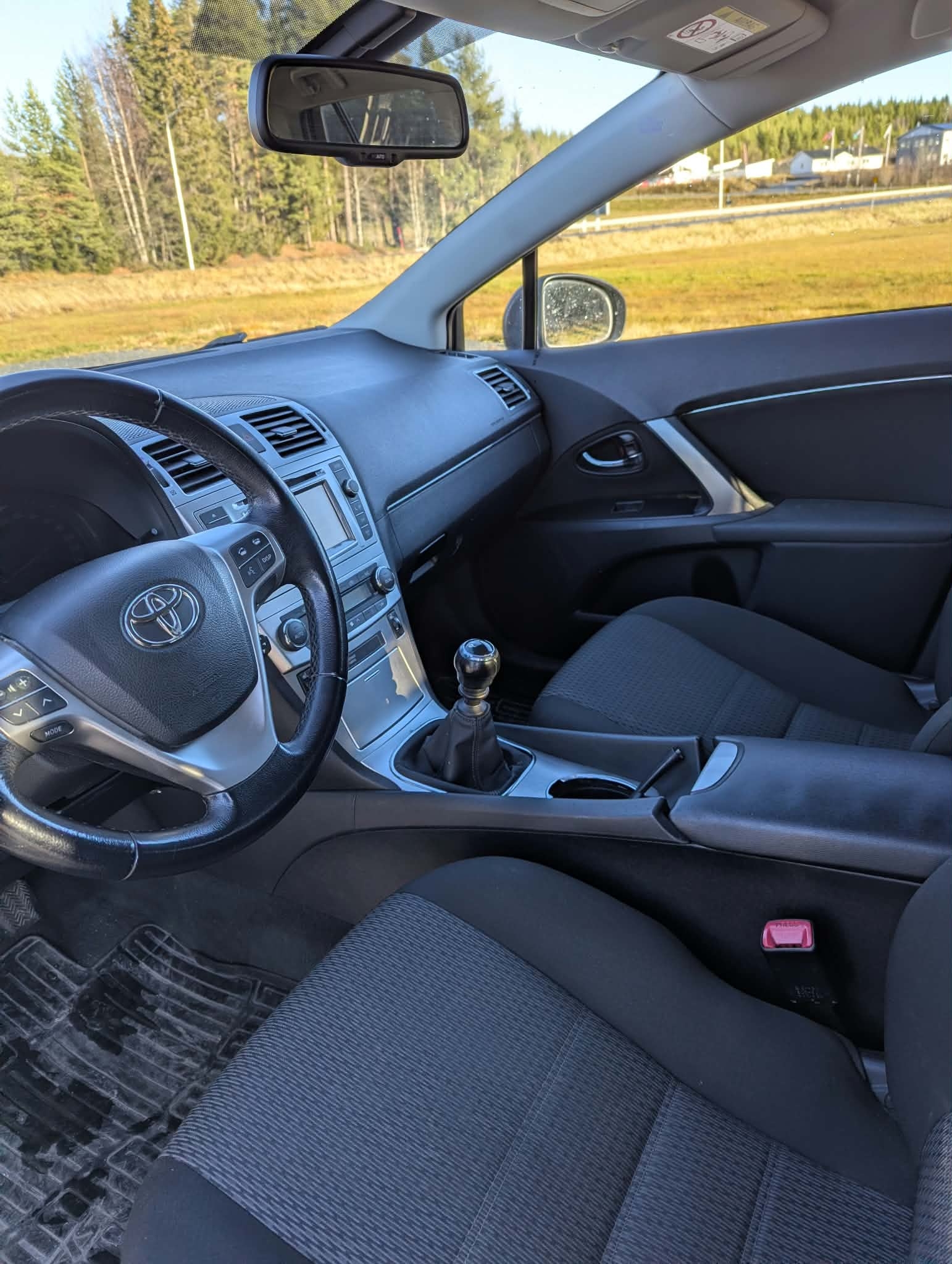 Toyota Avensis 2.0 D-4D 2013, bild 6/10
