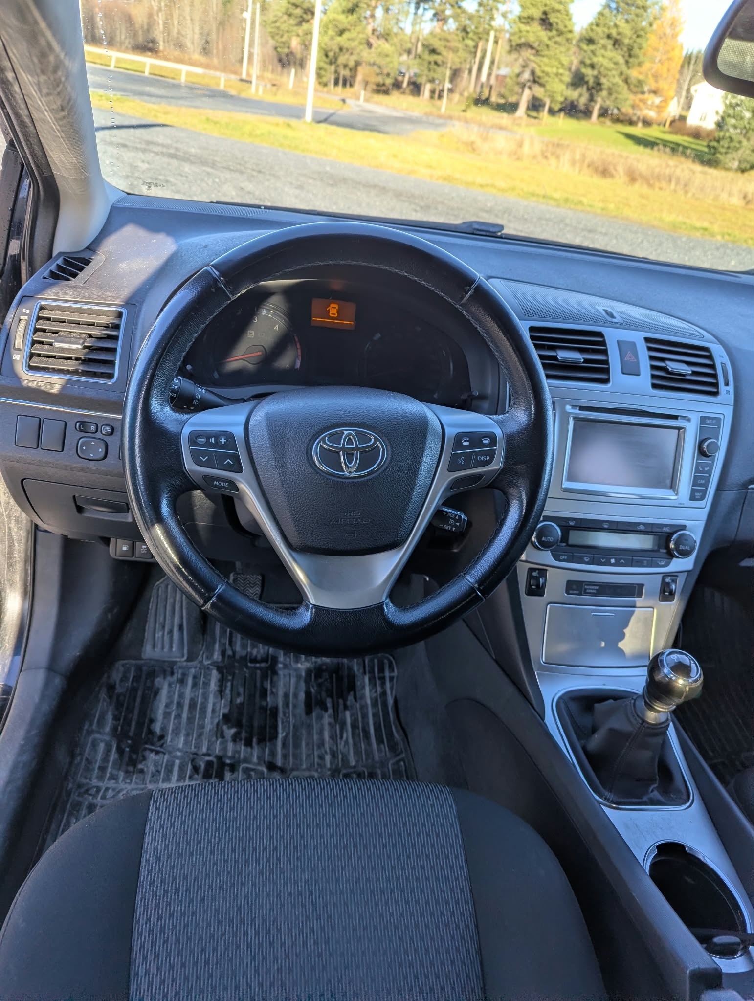 Toyota Avensis 2.0 D-4D 2013, bild 7/10