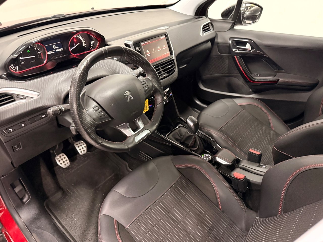 Peugeot 2008 1.2 PureTech 110 GT Line 2017, bild 10/10
