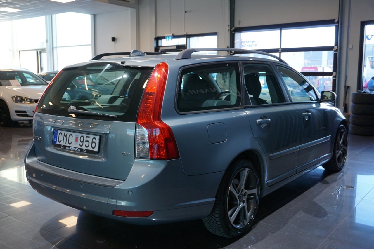 Volvo V50 1.8 Momentum 2009, bild 7/10