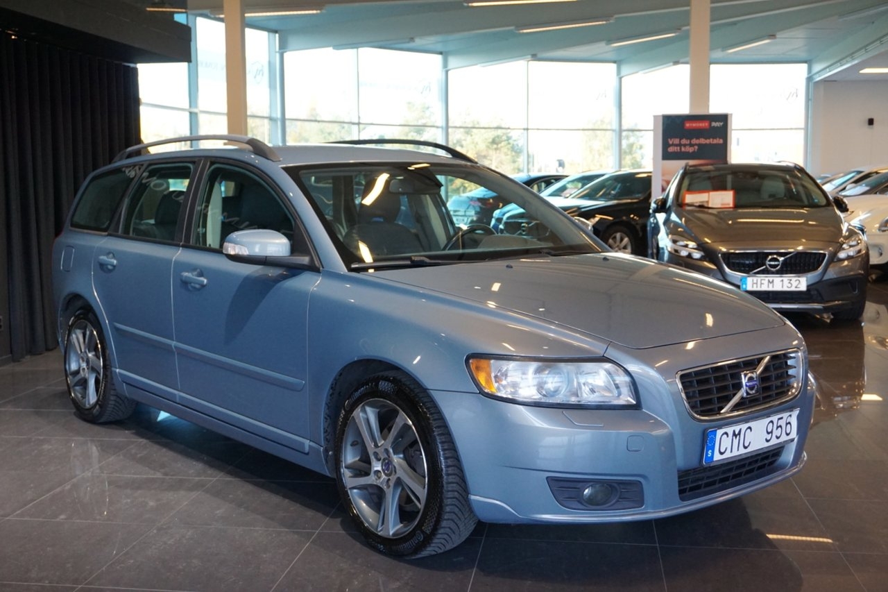 Volvo V50 1.8 Momentum 2009, bild 2/10