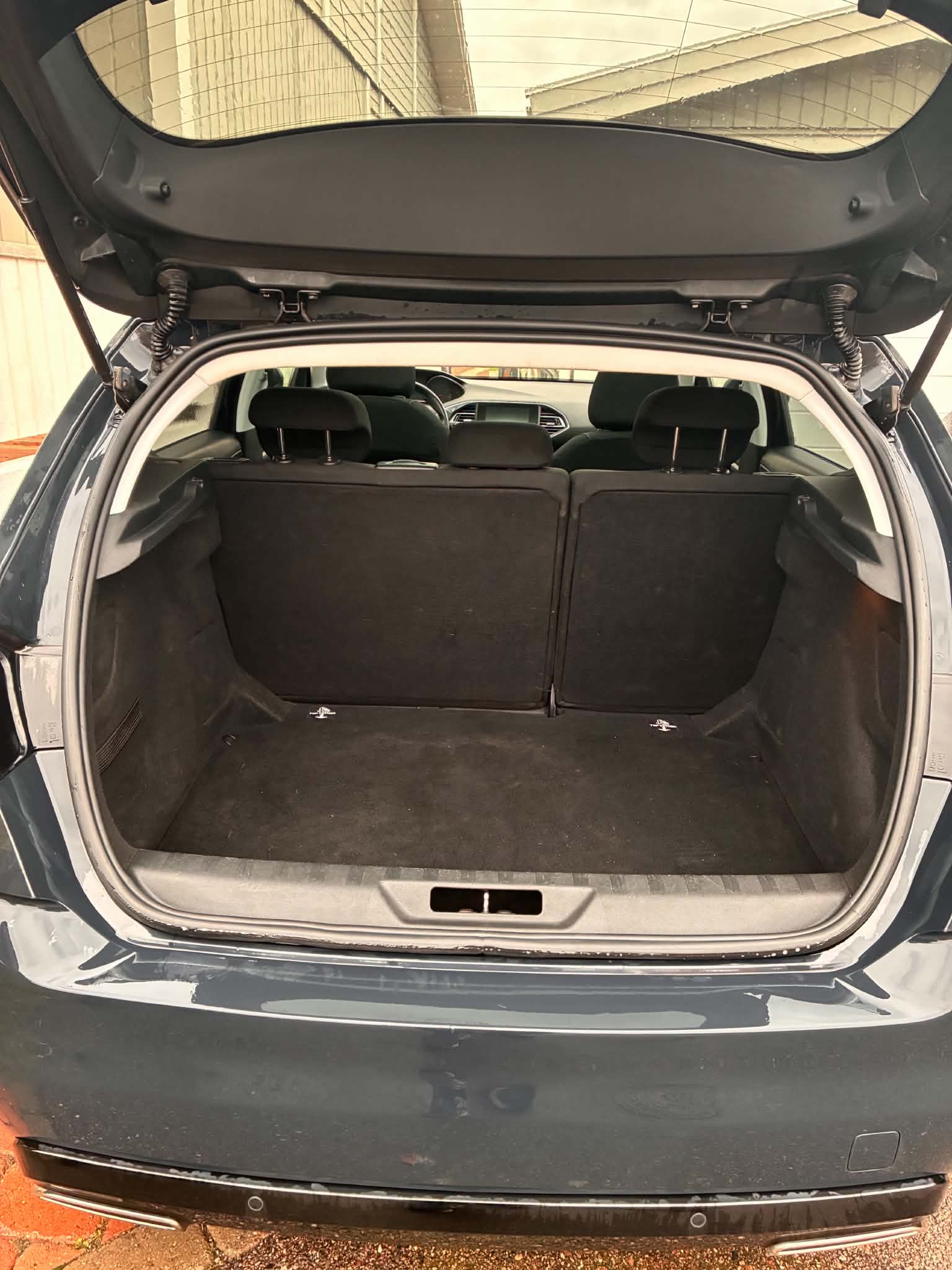 Peugeot 308 2017, photo 9/10