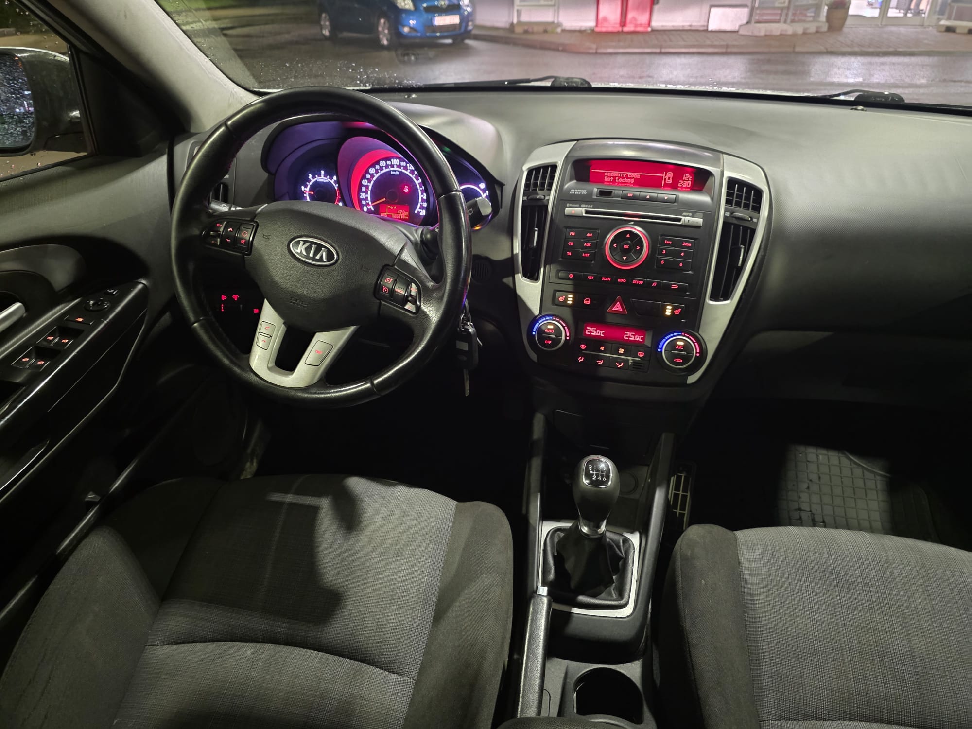 Kia Ceed 1.6 CRDi 128 2011, bild 5/9
