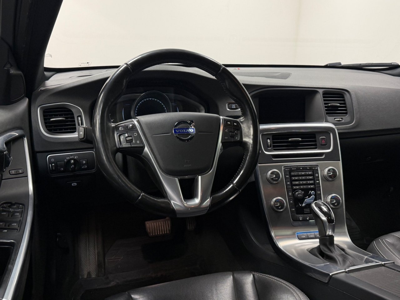 Volvo V60 Summum 2016, bild 9/10