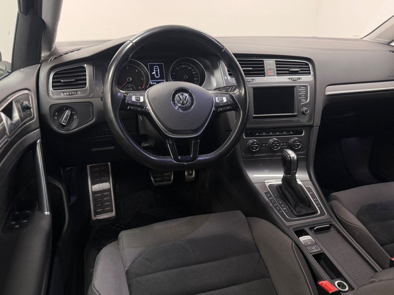 Volkswagen Golf Alltrack 2.0 TDI 2017, bild 9/10