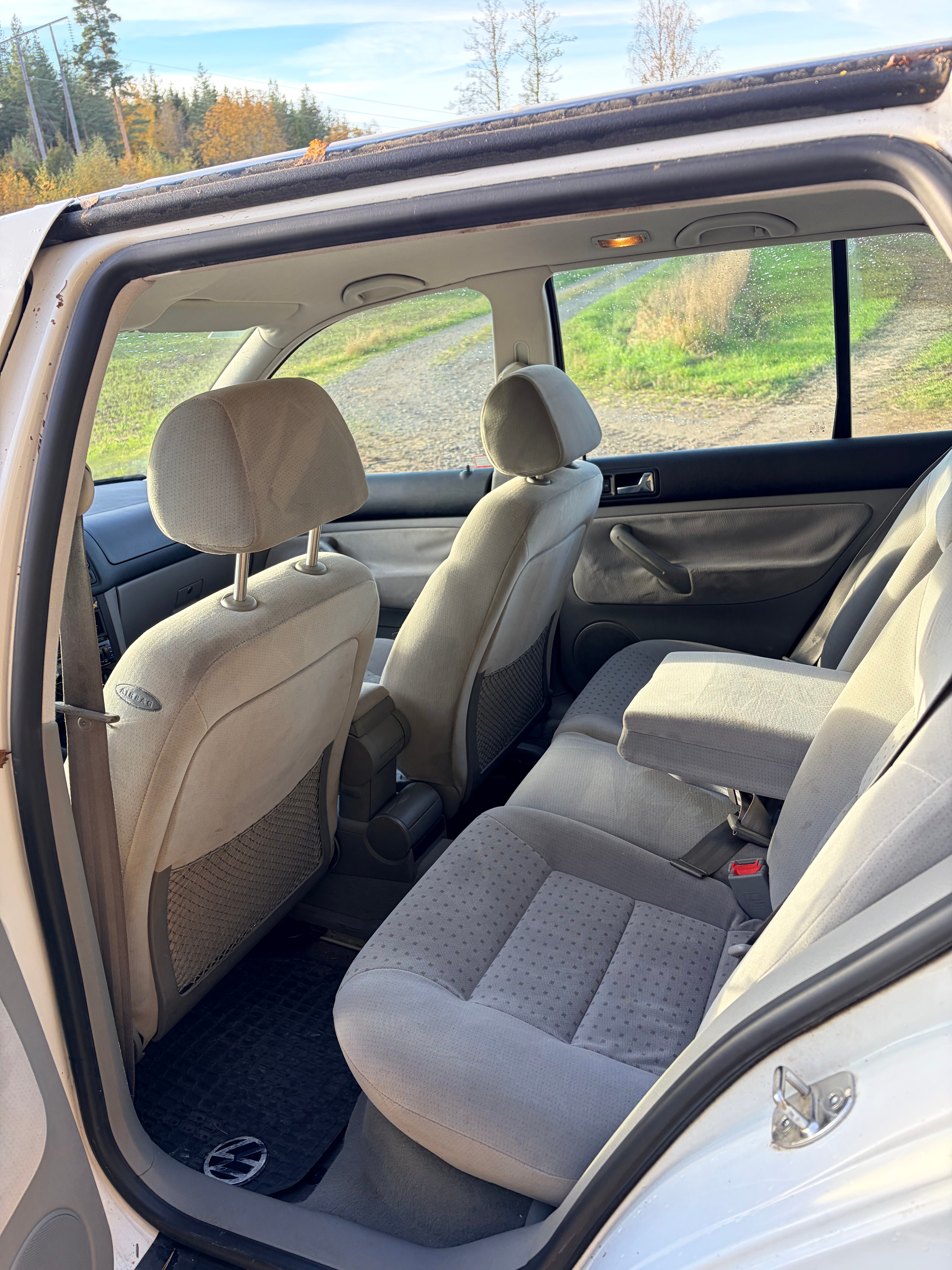 Volkswagen Golf 1.6 1999, kuva 8/9