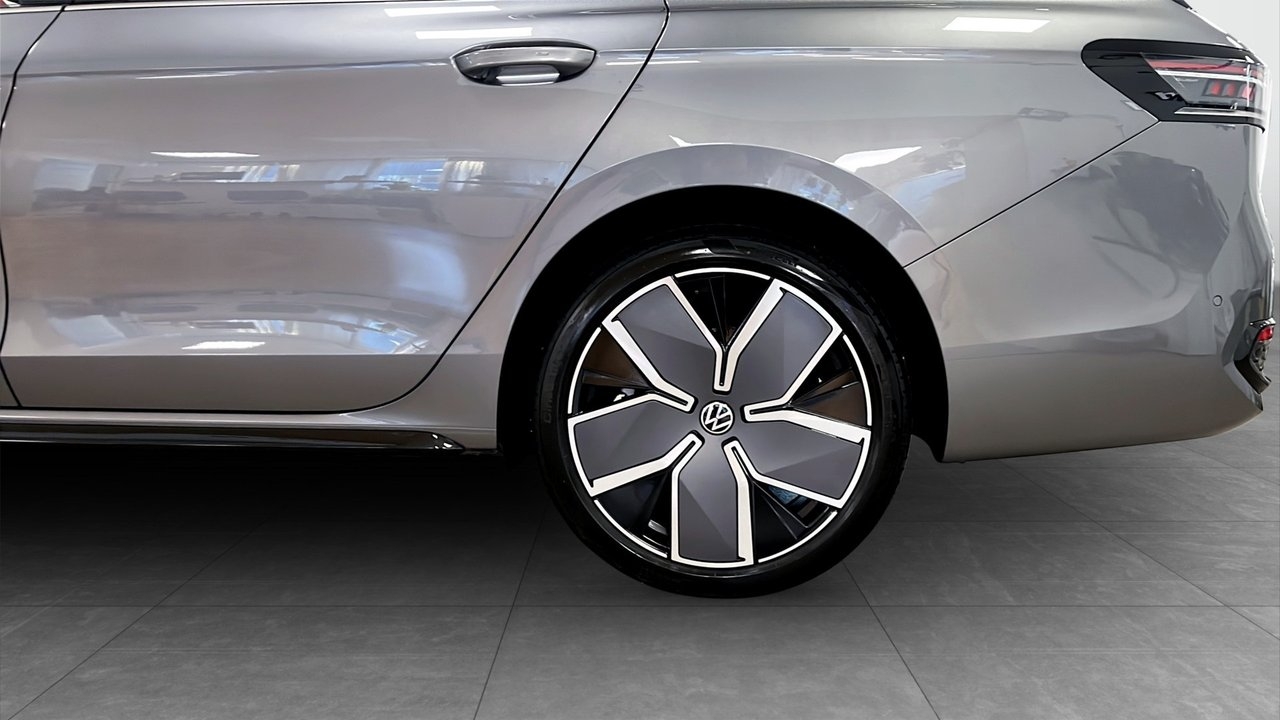 Volkswagen Passat R-Line 2026, bild 6/10