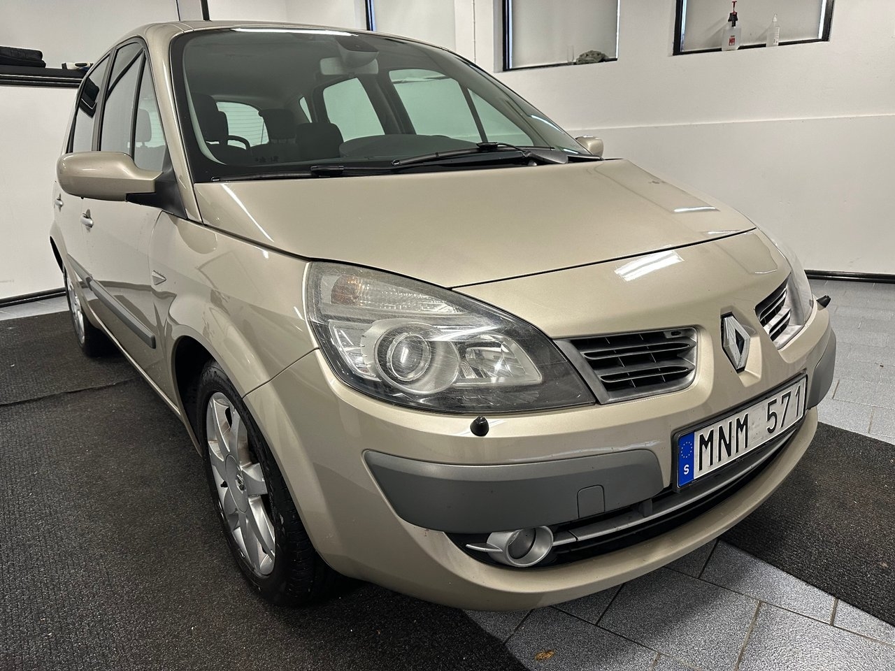 Renault Scénic 2.0 16V 2009, bild 2/10