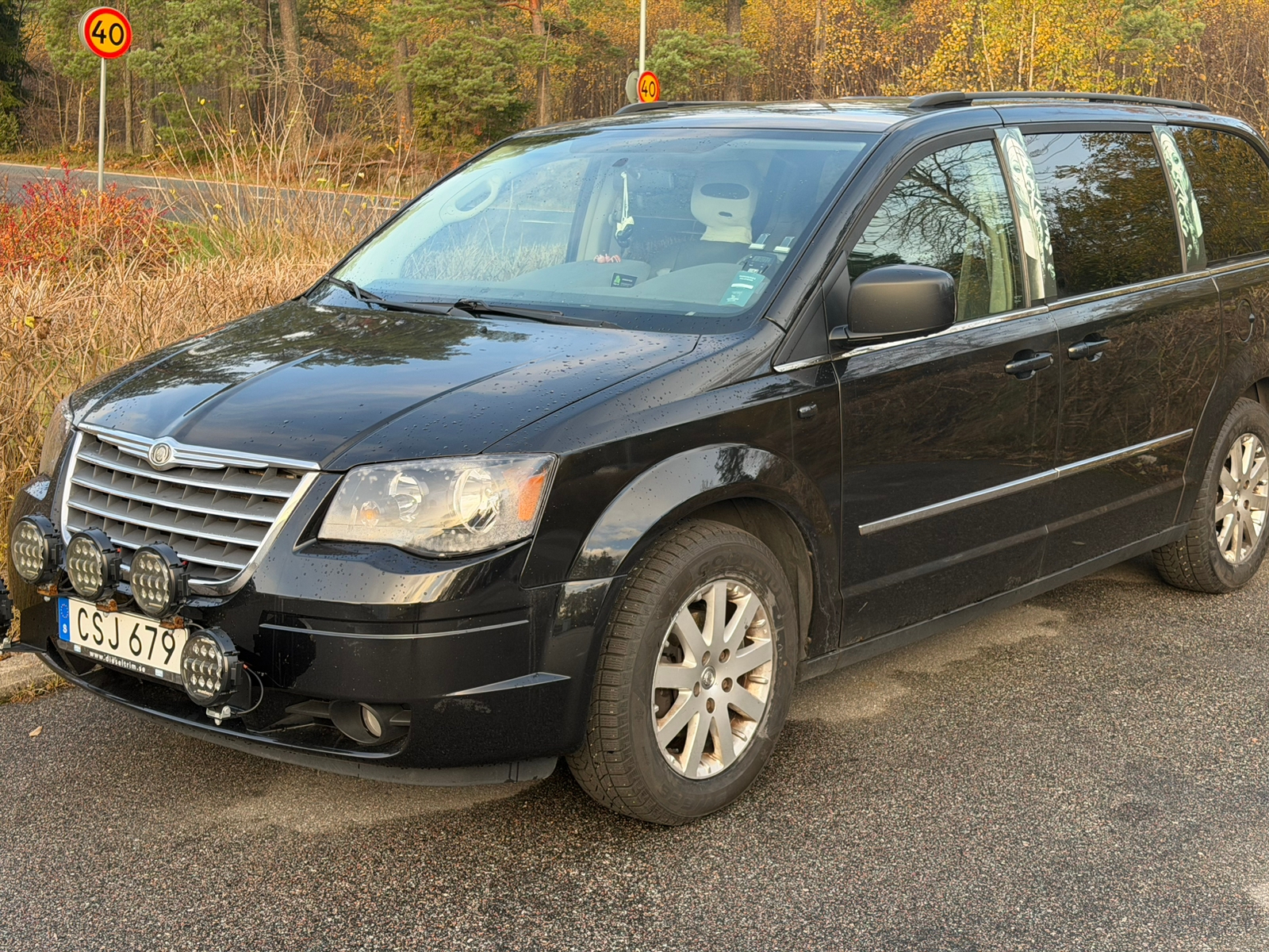 Chrysler Town & Country 2010, photo 2/2