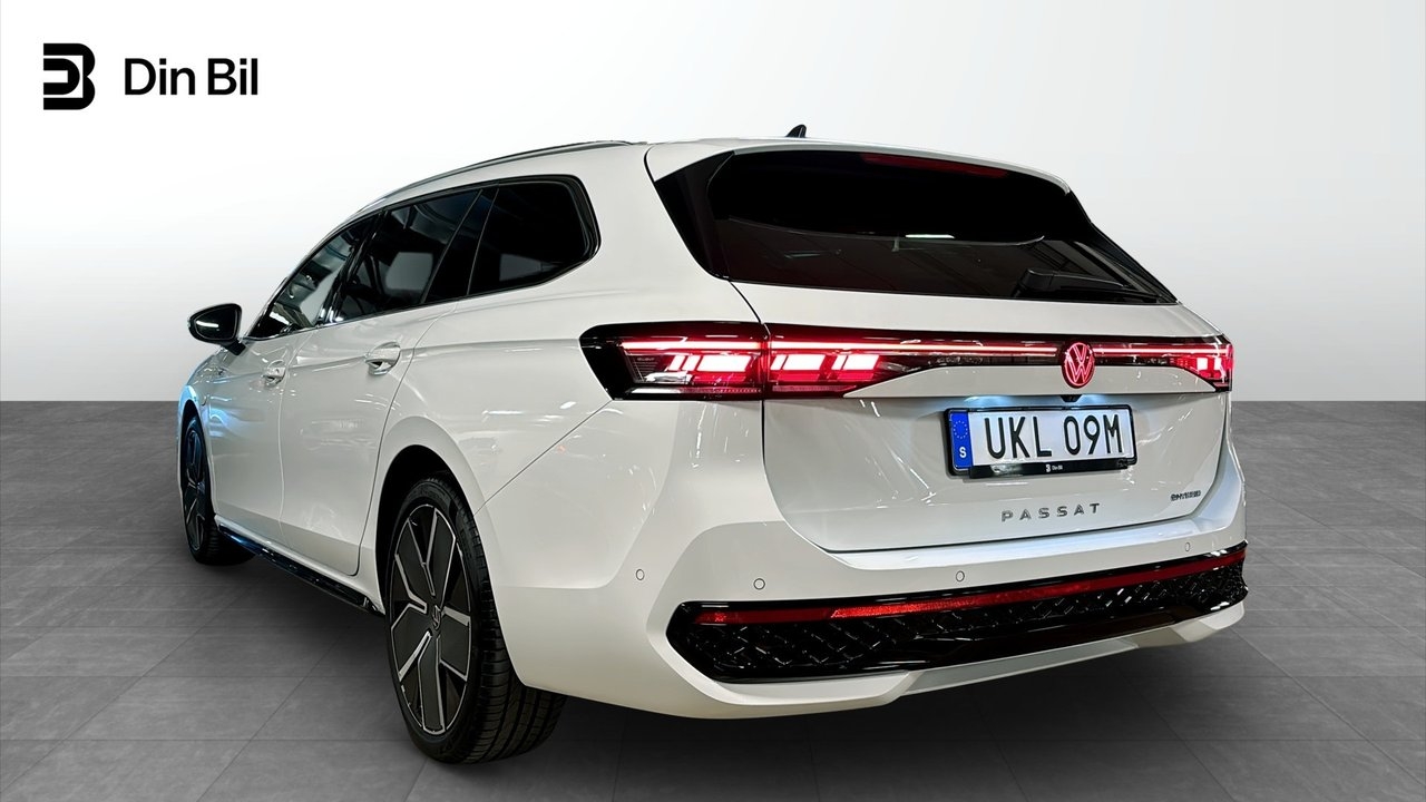Volkswagen Passat R-Line 2026, bild 3/10