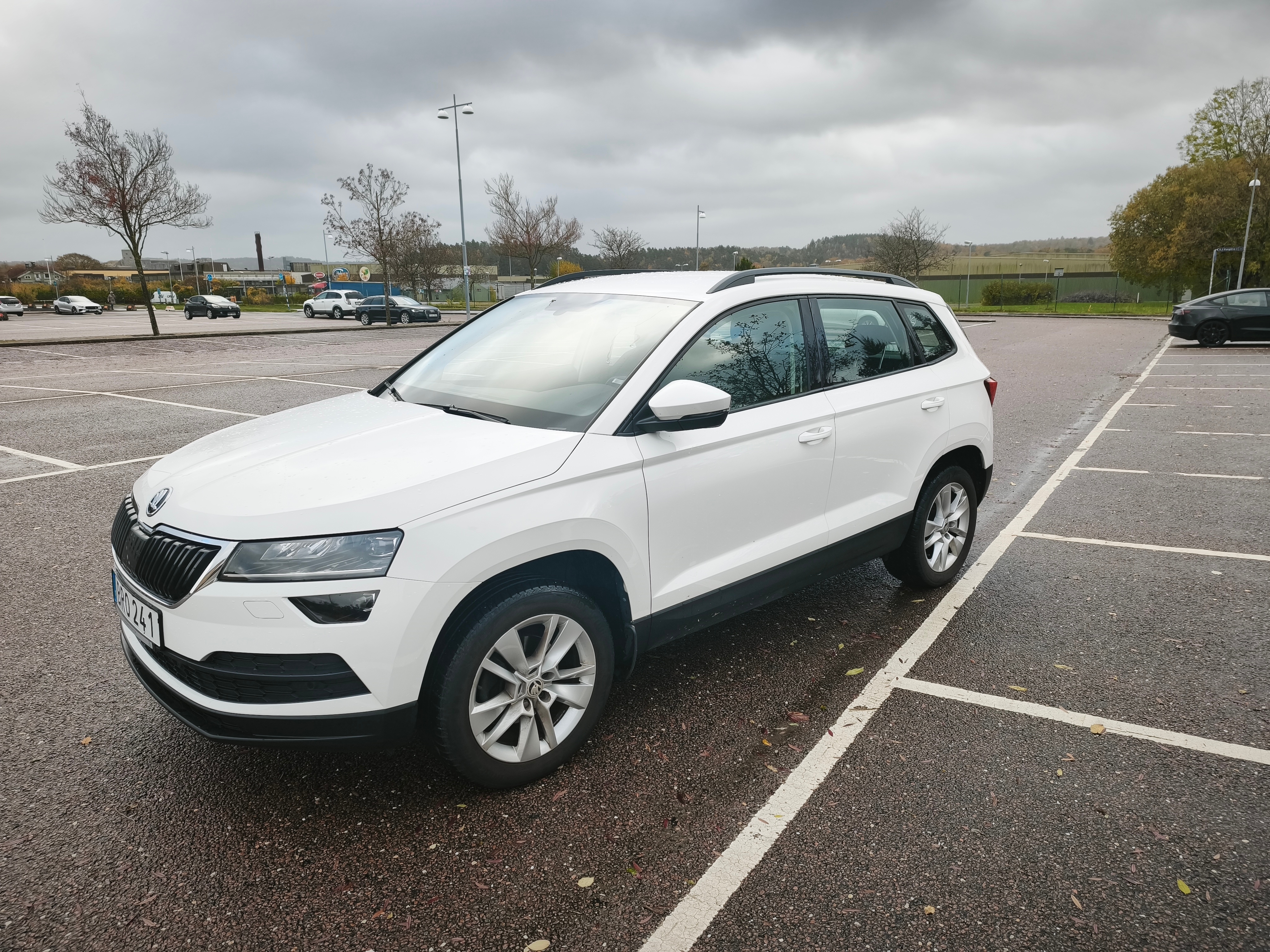 Skoda Karoq 1.6 TDI SCR 2020, kuva 2/8
