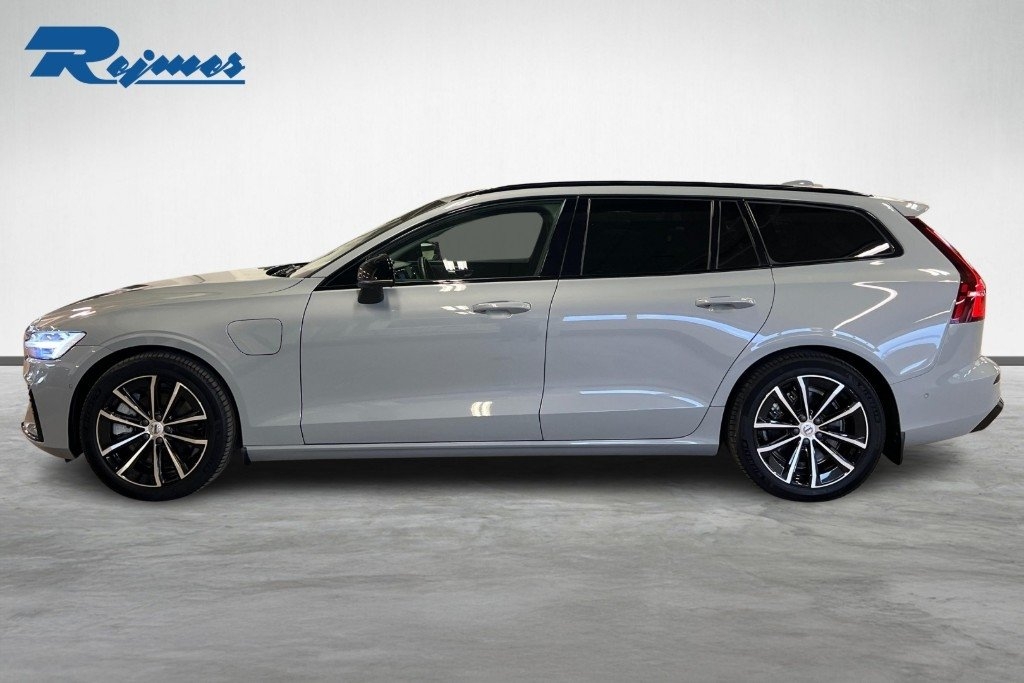 Volvo V60 Plus Dark Nordic 2025, bild 7/10